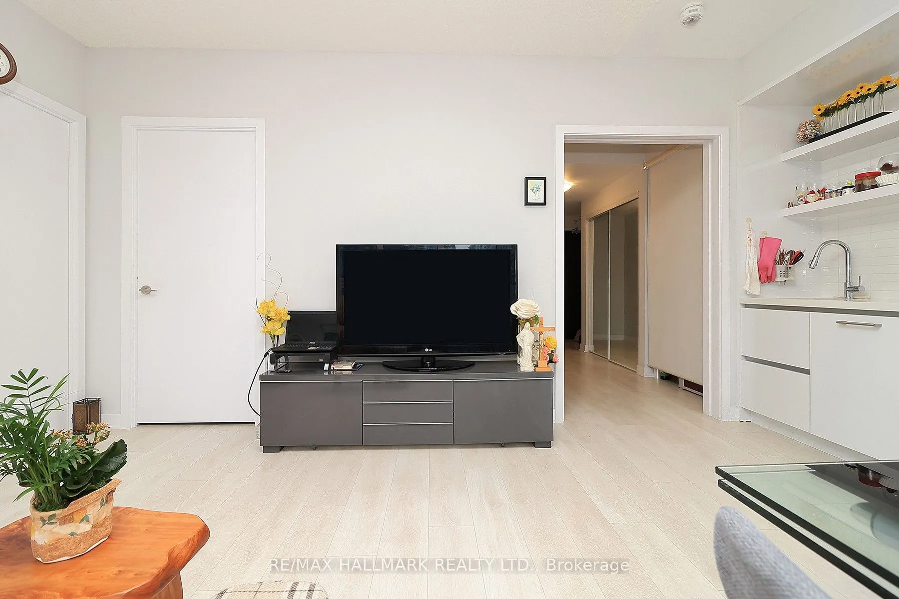 2221 Yonge Street, #1011