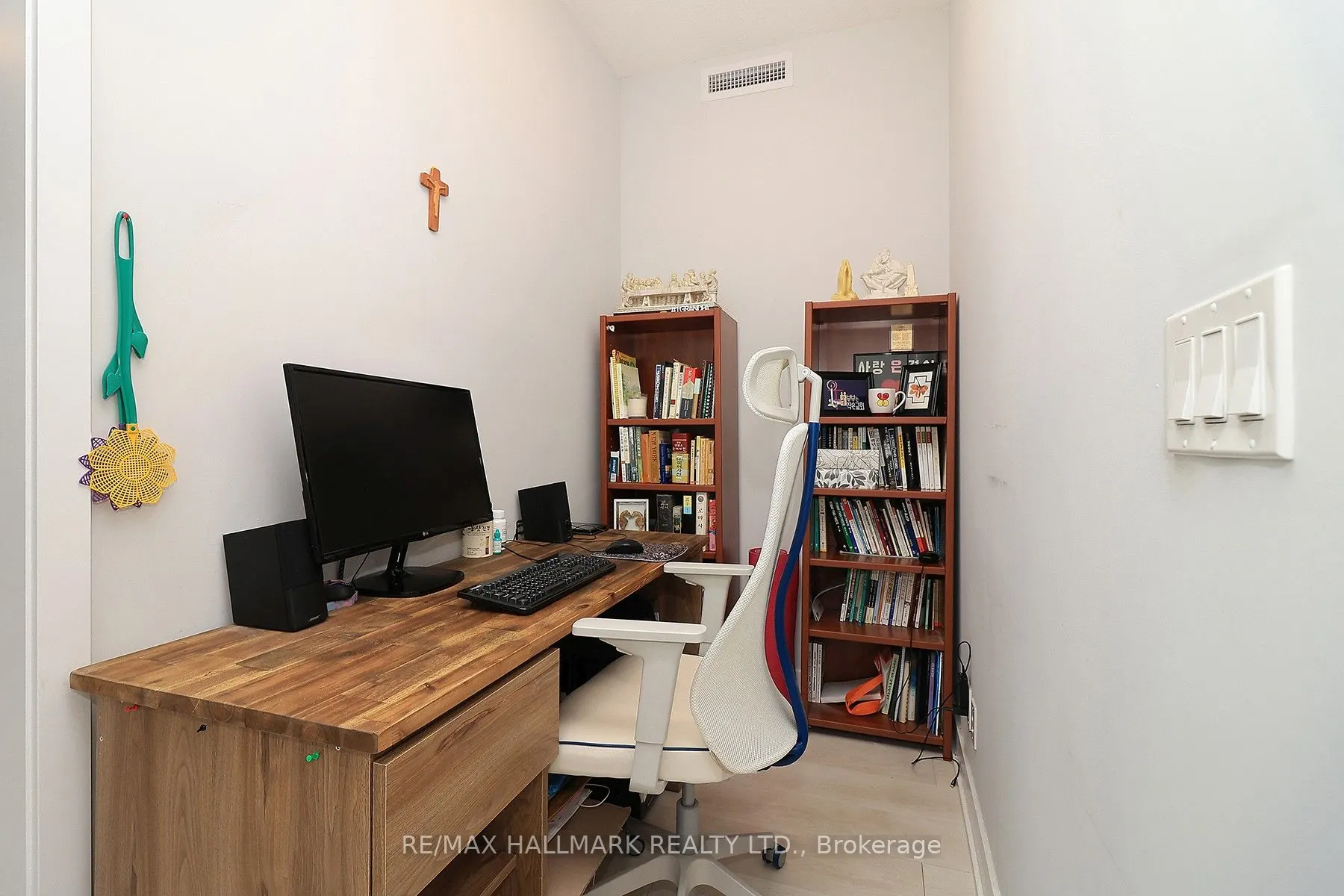 2221 Yonge Street, #1011