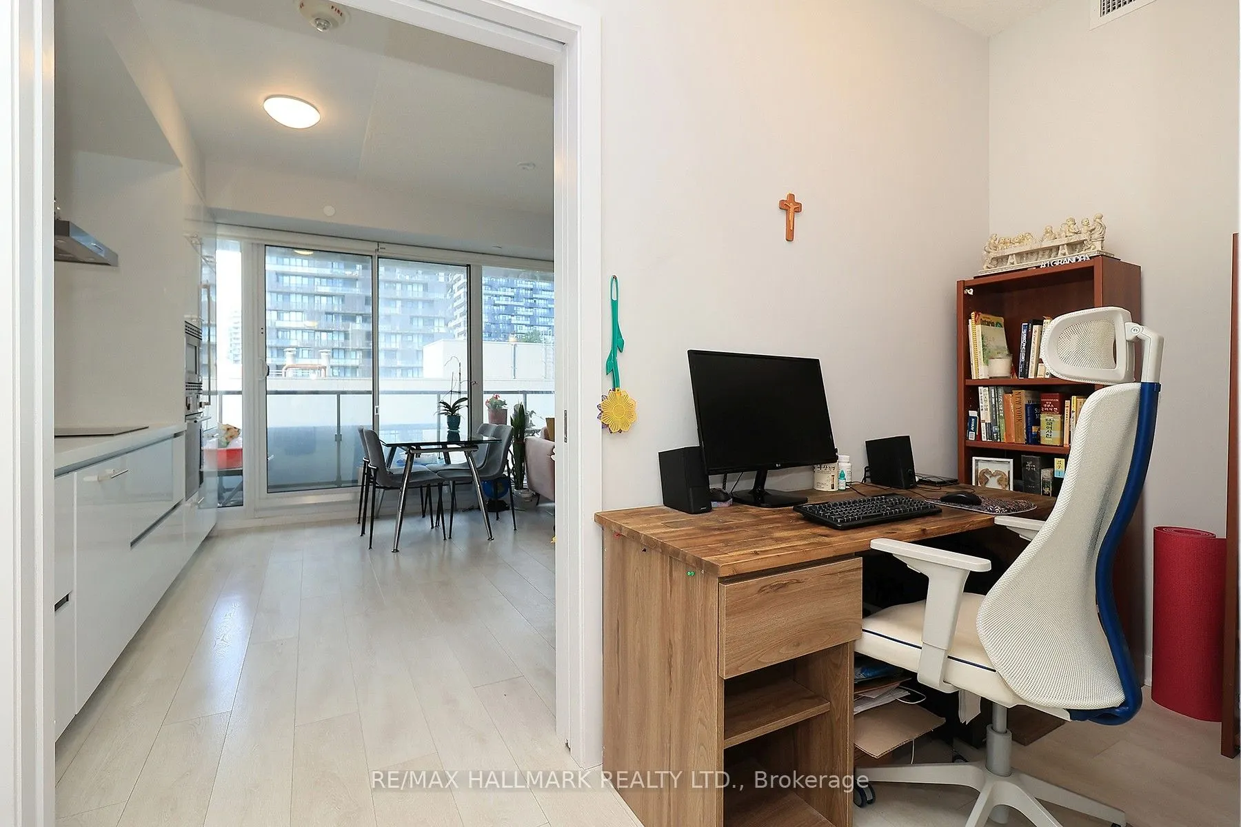 2221 Yonge Street, #1011