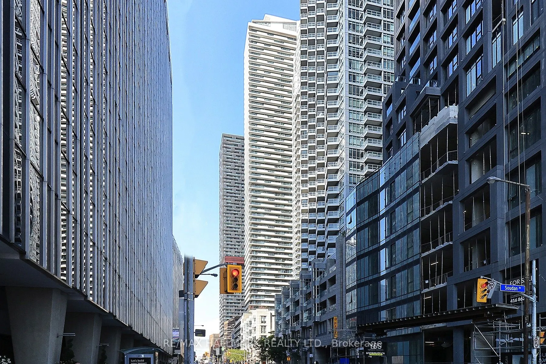 2221 Yonge Street, #1011