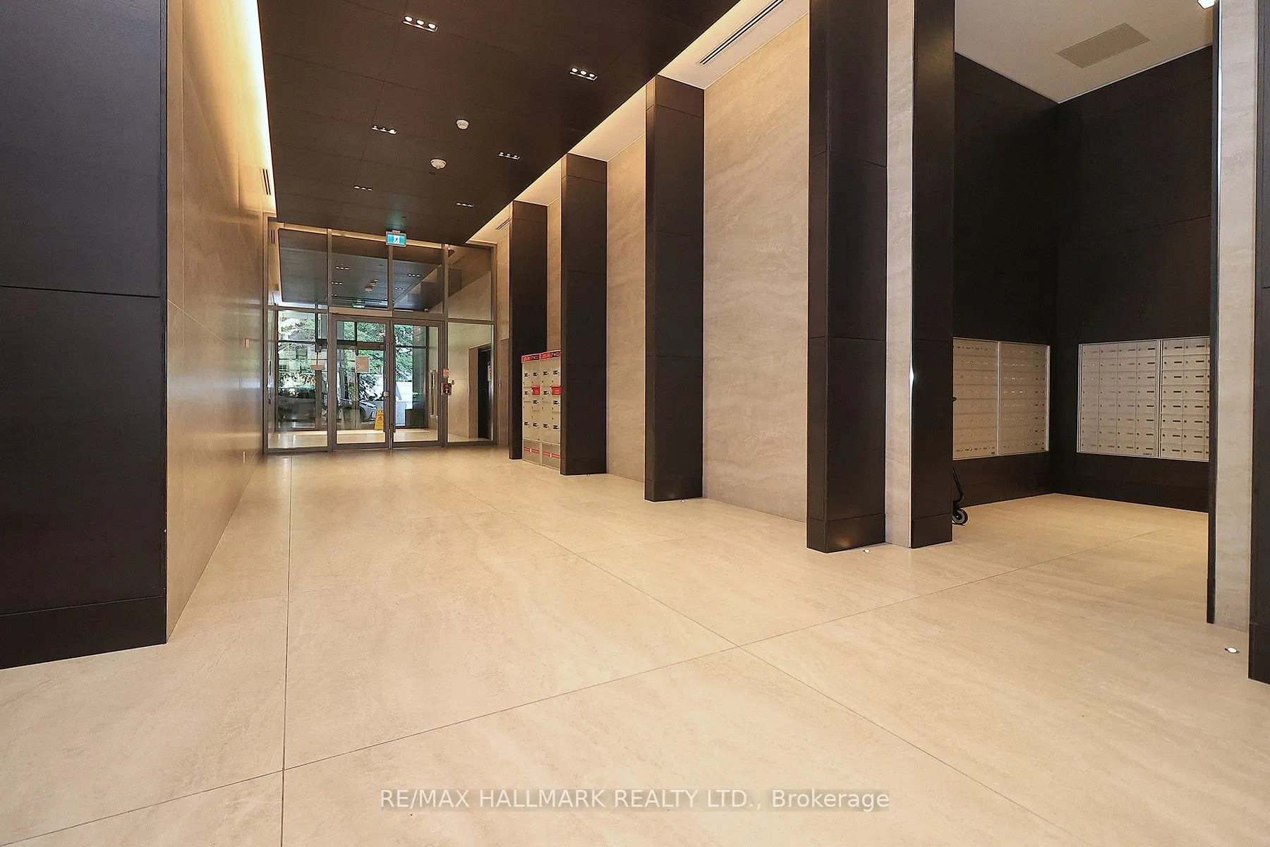 2221 Yonge Street, #1011