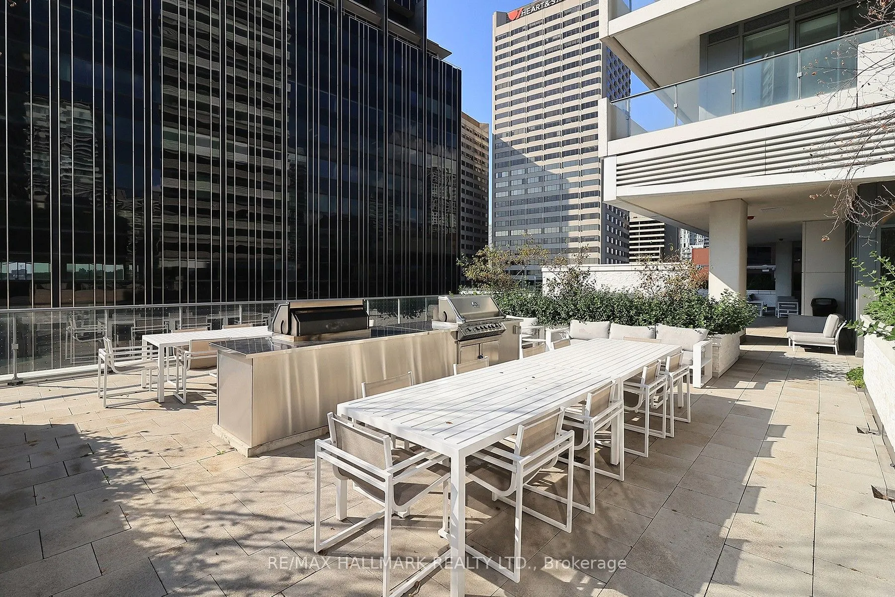 2221 Yonge Street, #1011