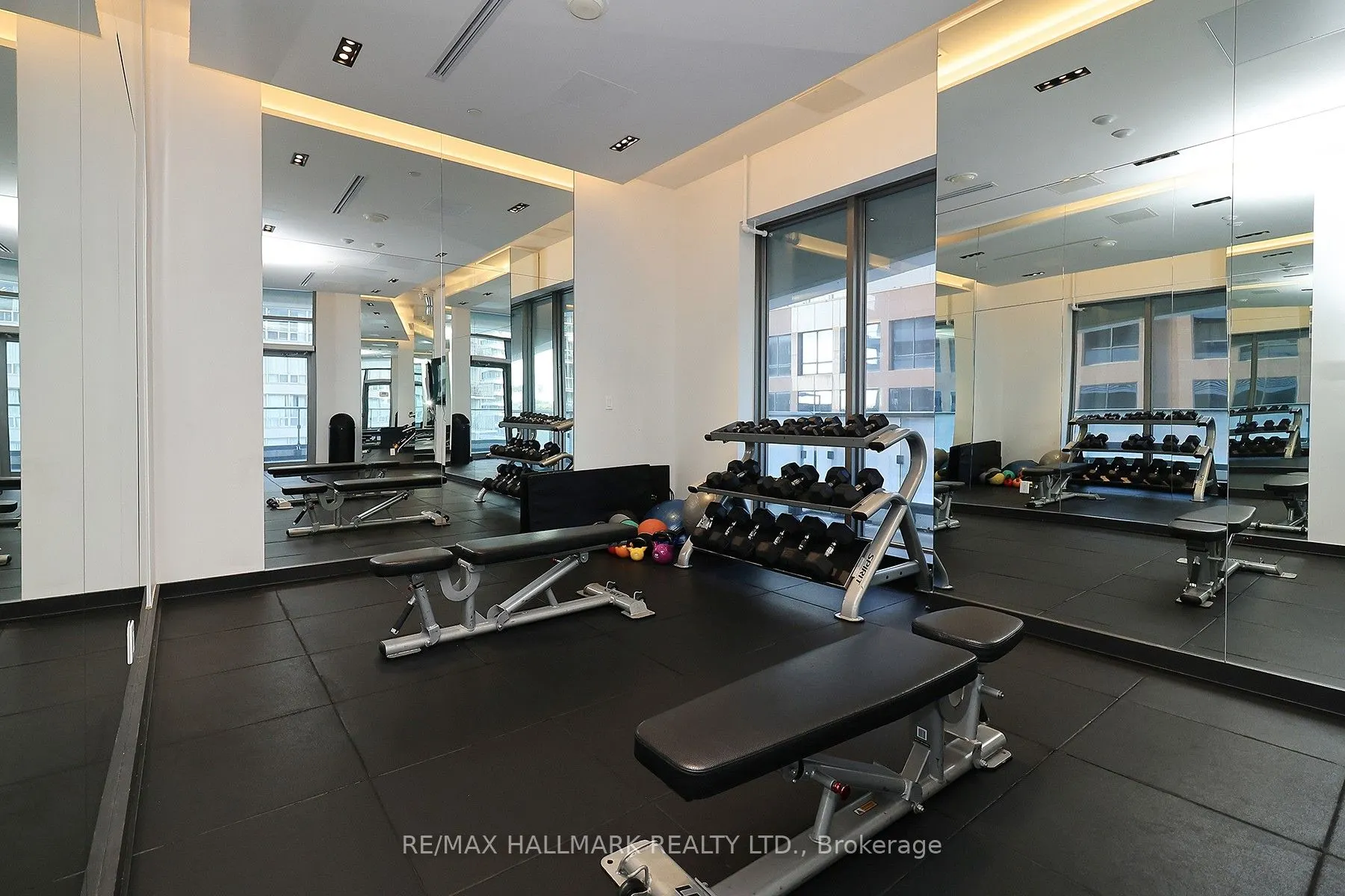 2221 Yonge Street, #1011