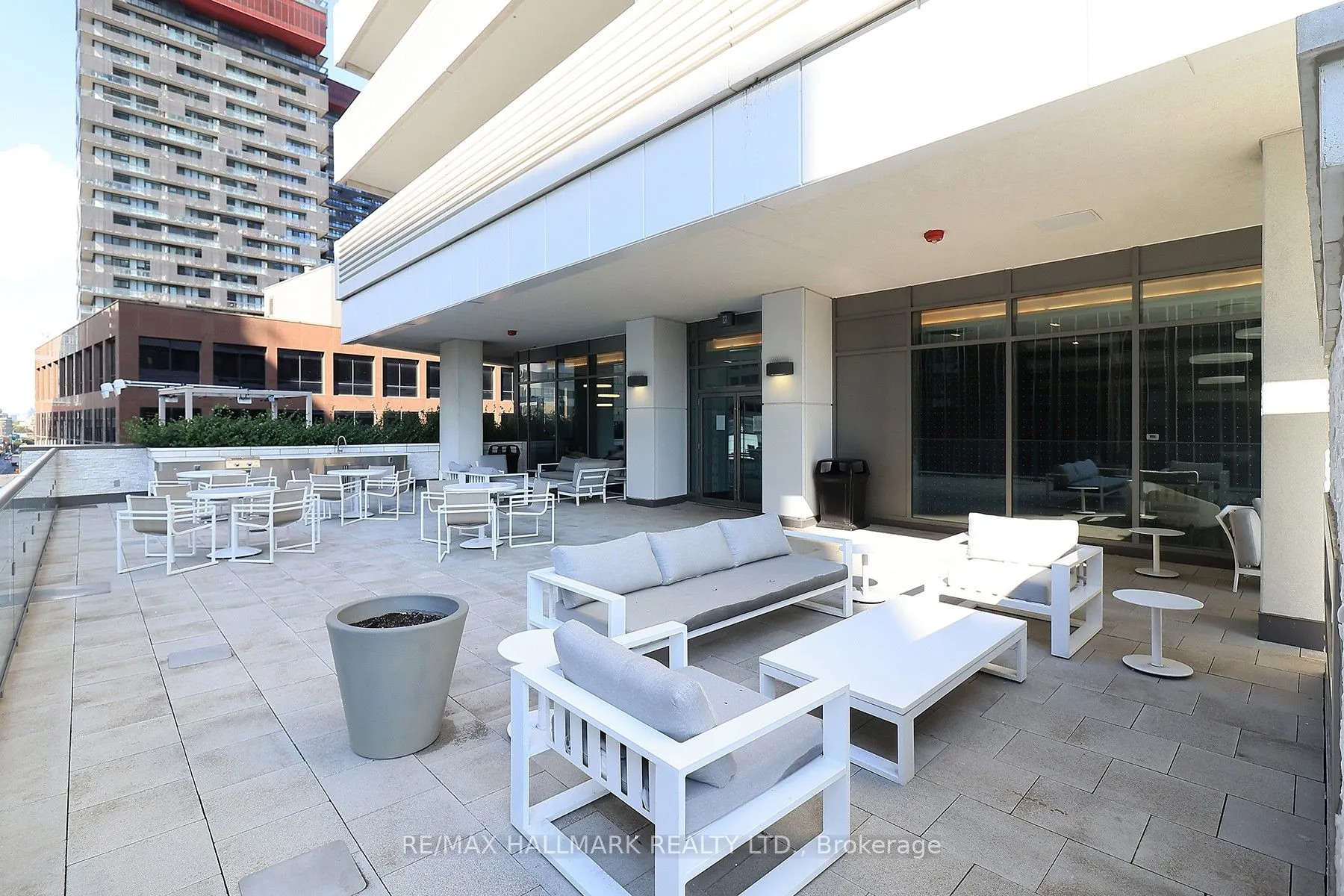2221 Yonge Street, #1011