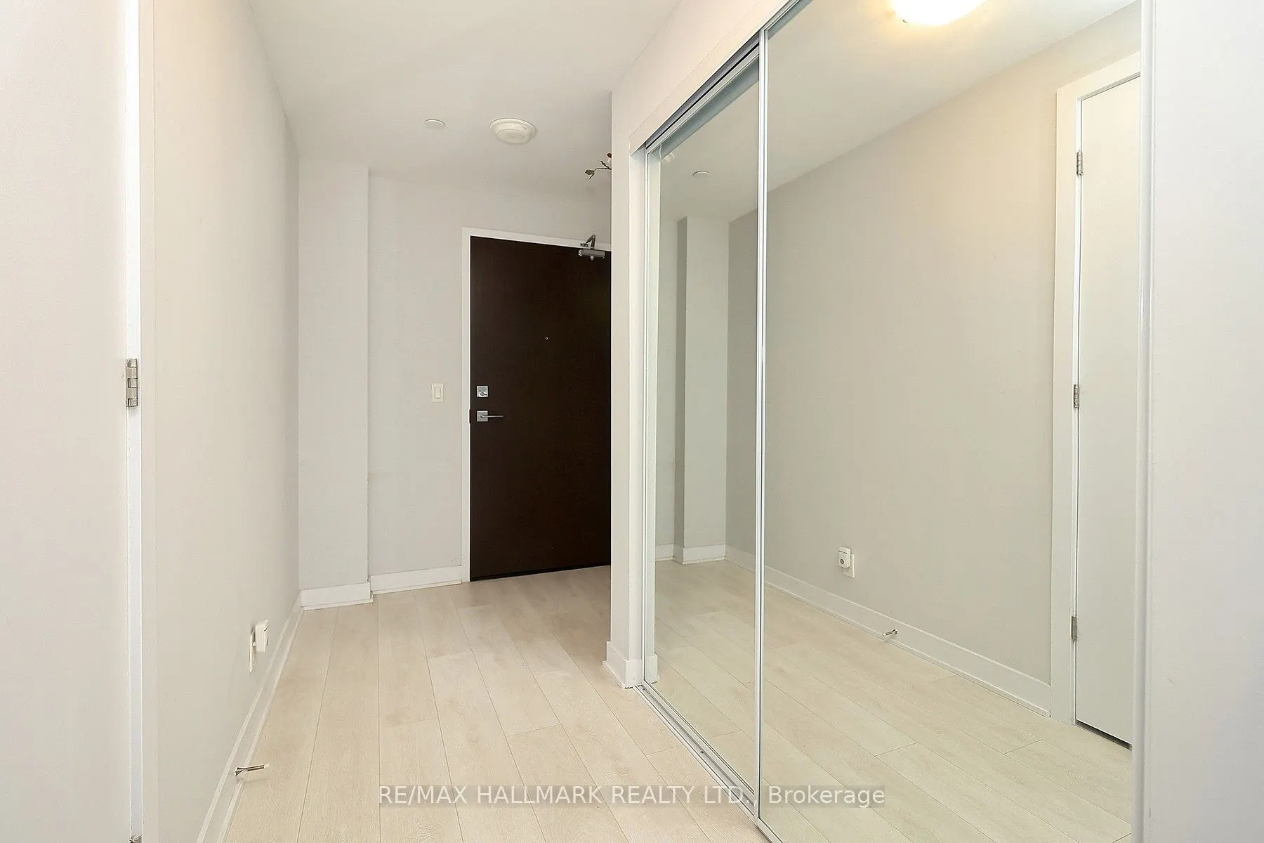 2221 Yonge Street, #1011