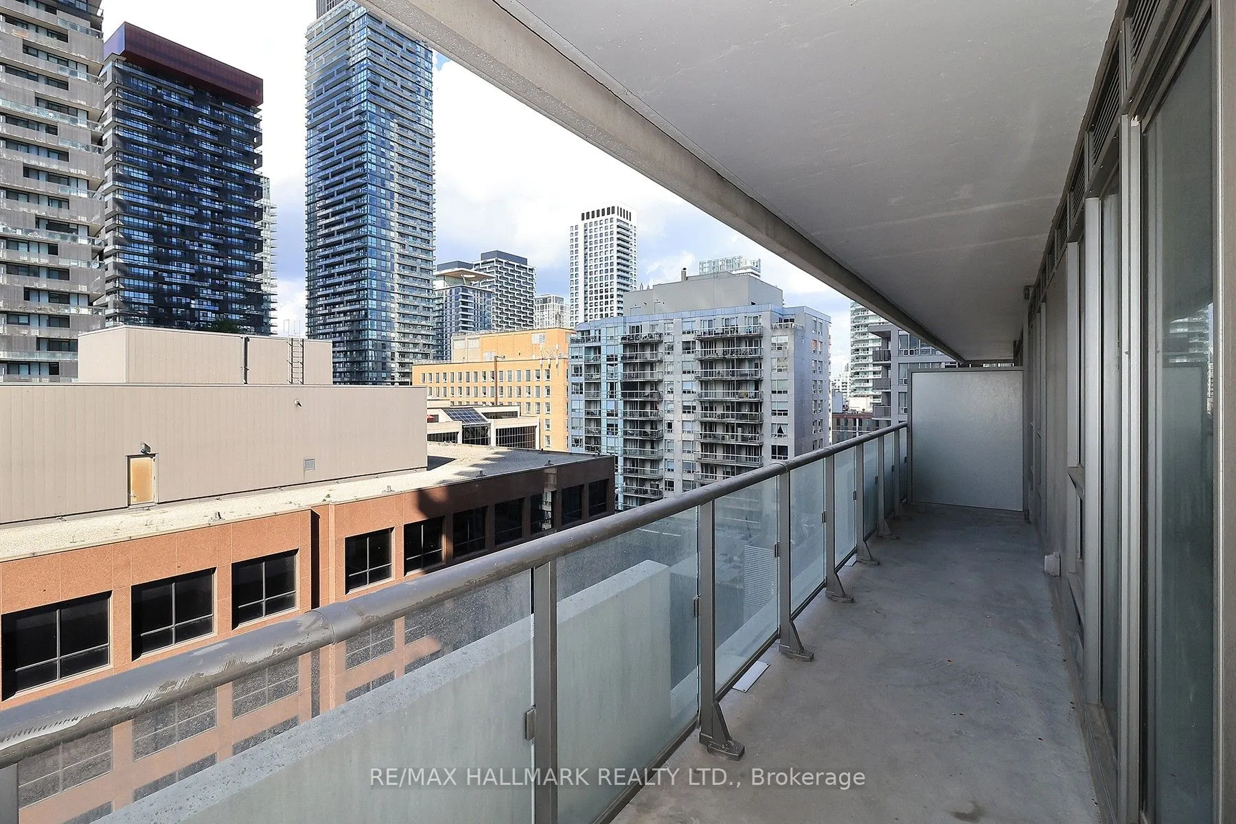 2221 Yonge Street, #1011