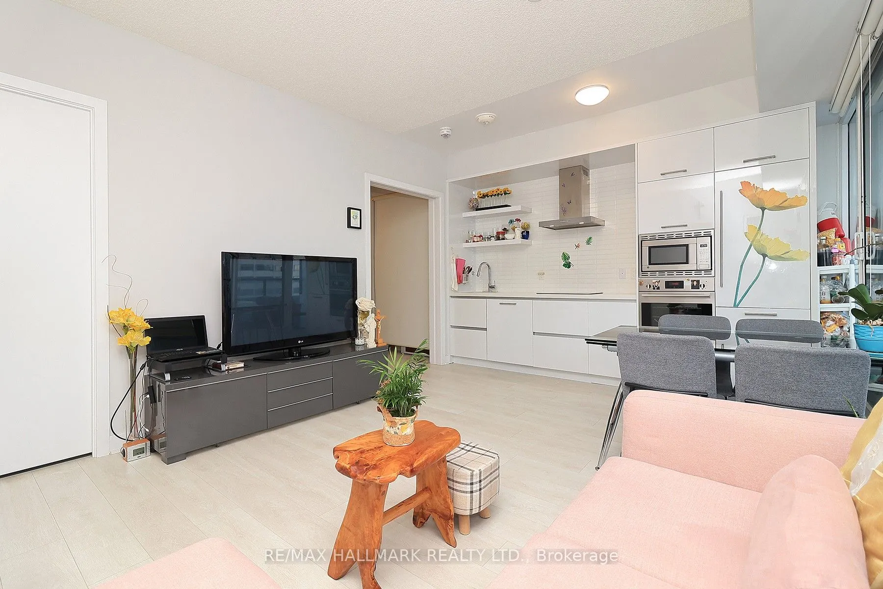 2221 Yonge Street, #1011