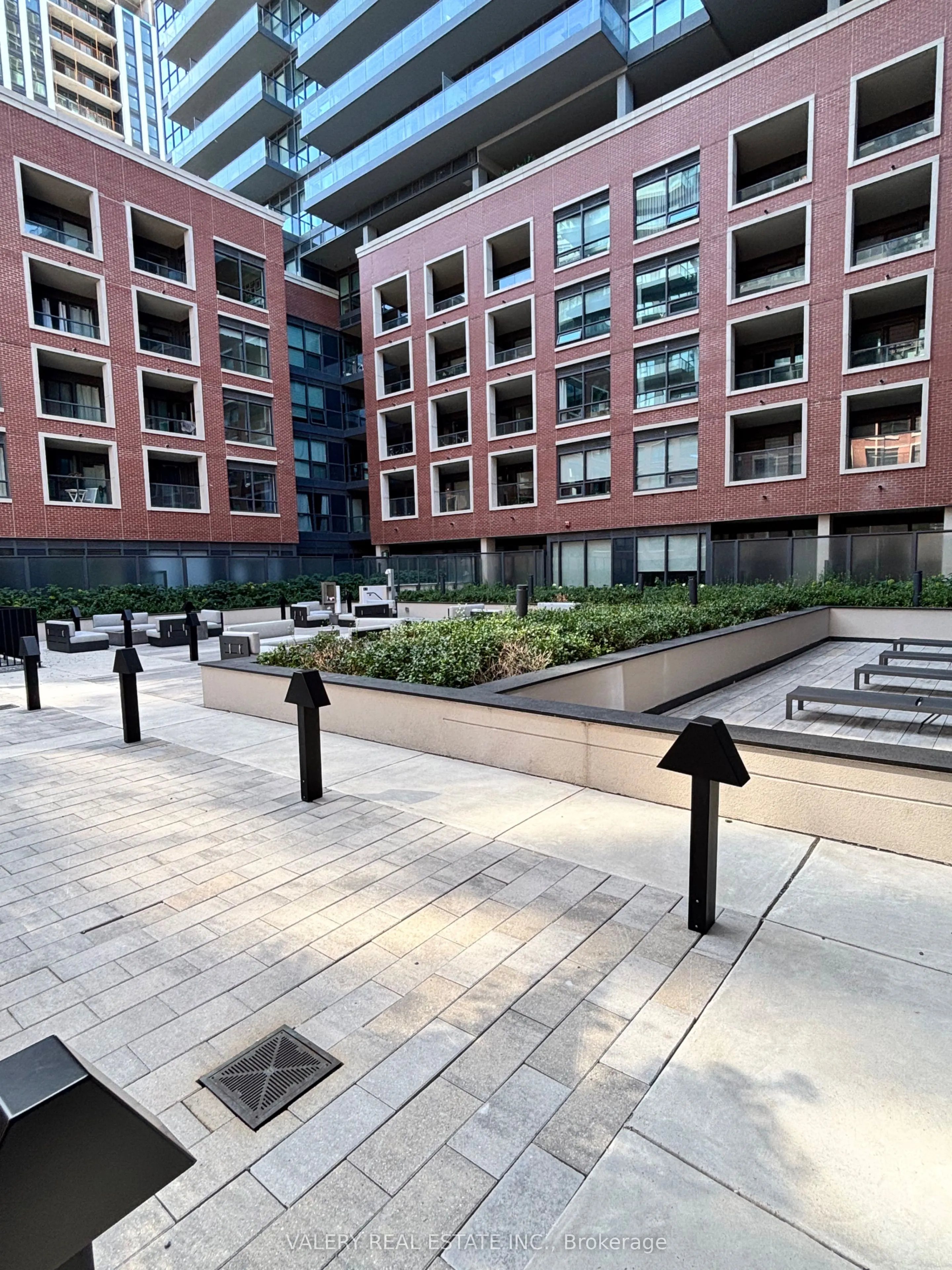 33 Frederick Todd Way, #1201