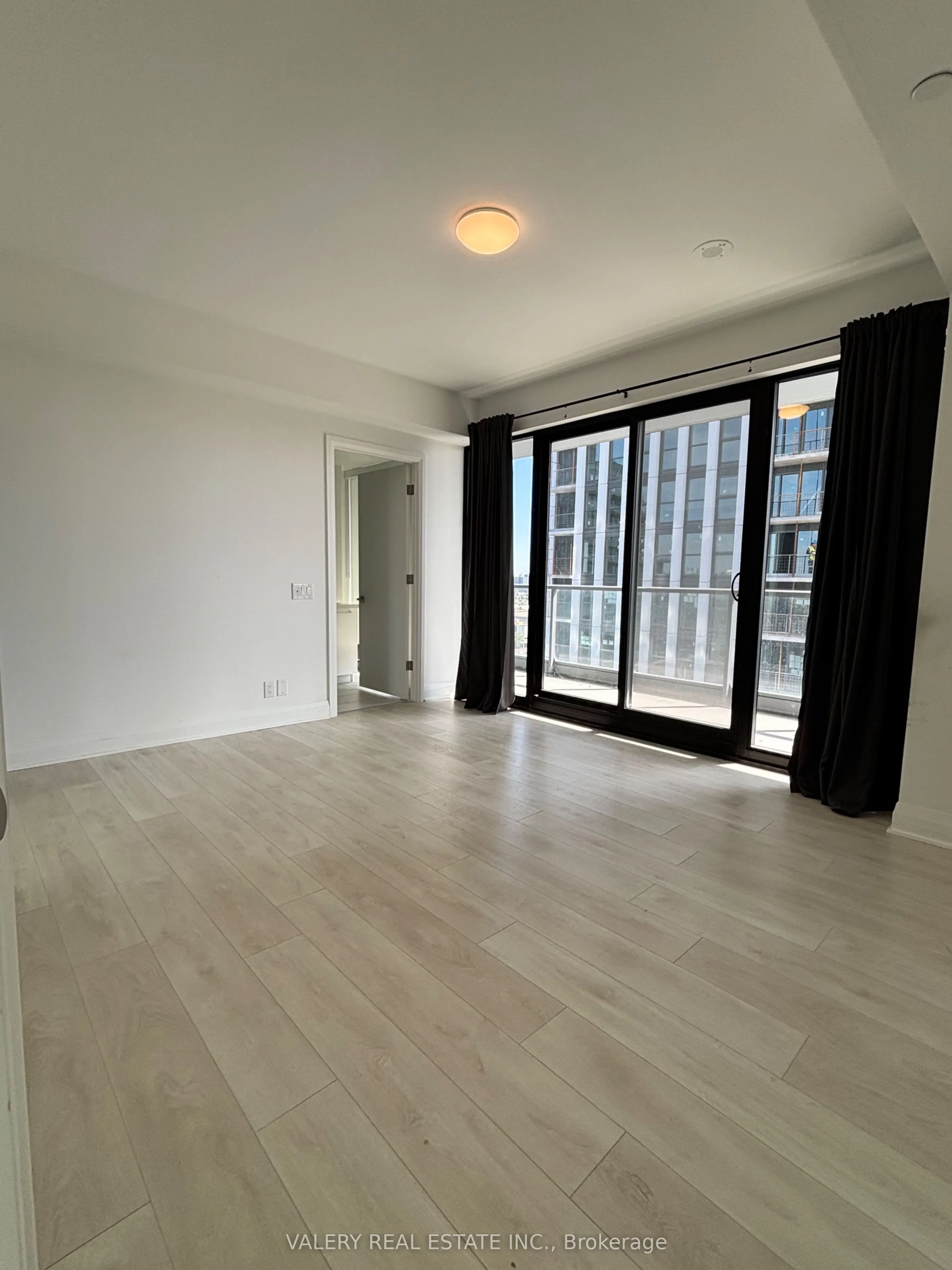 33 Frederick Todd Way, #1201