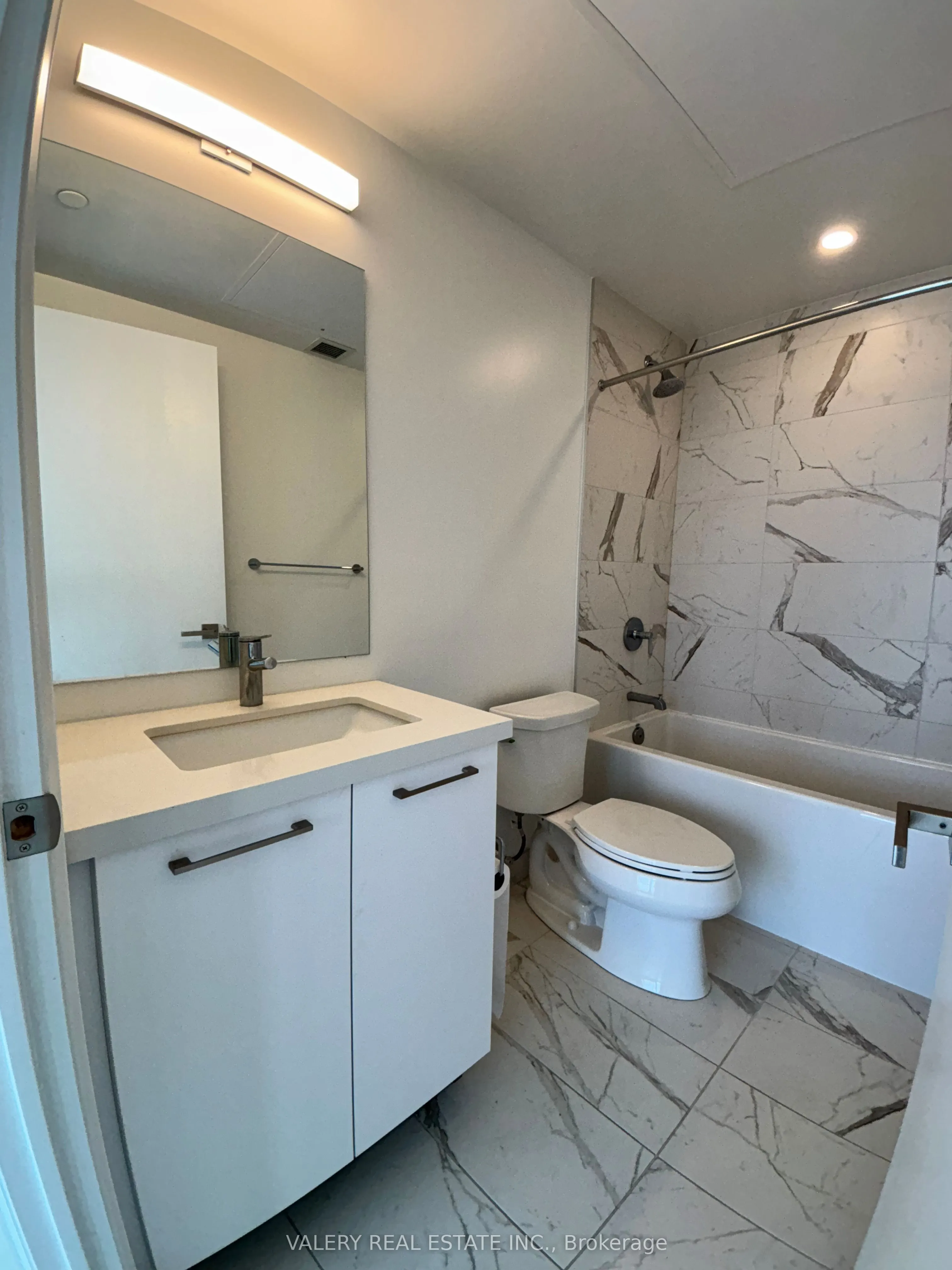 33 Frederick Todd Way, #1201