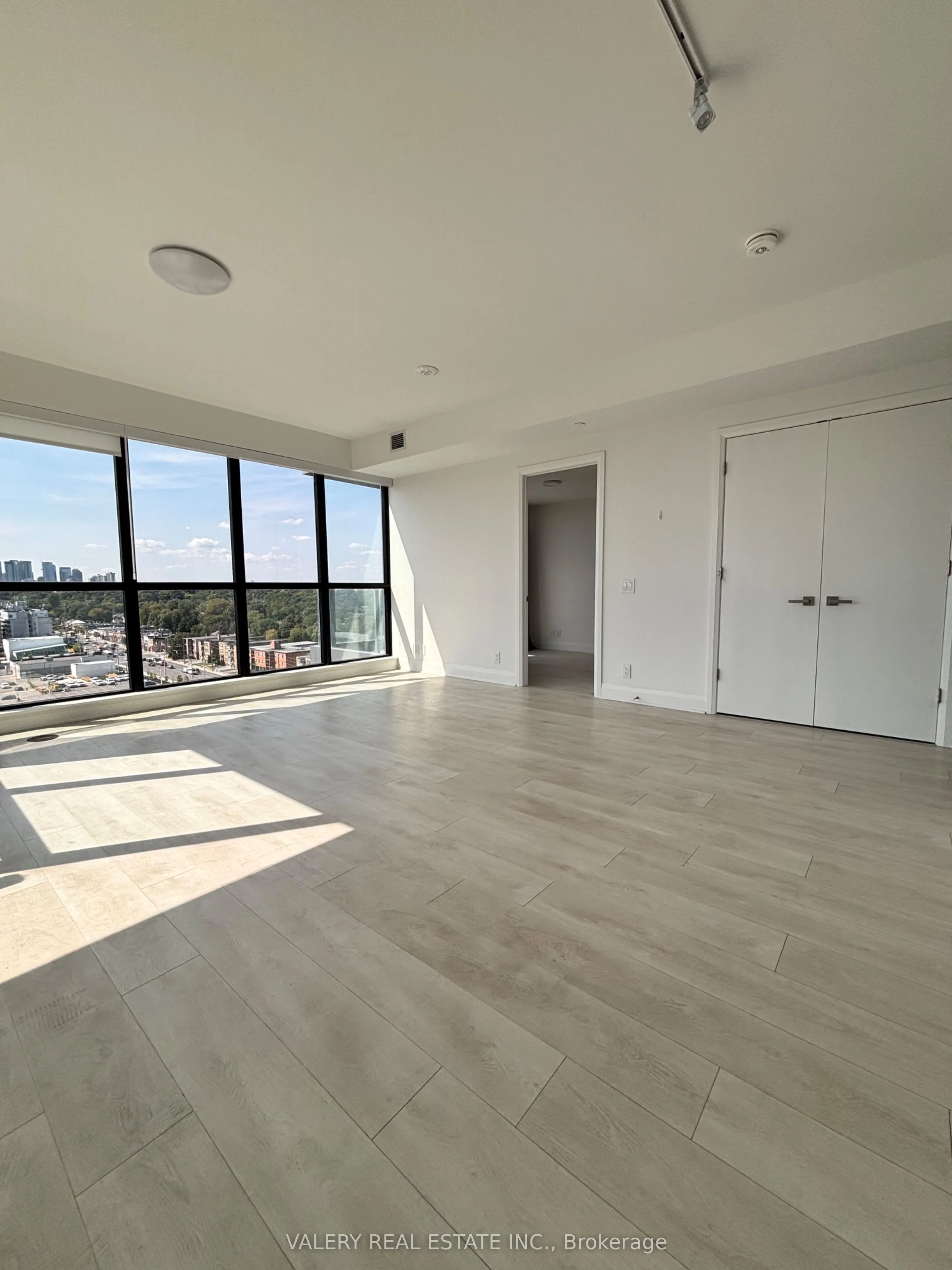 33 Frederick Todd Way, #1201
