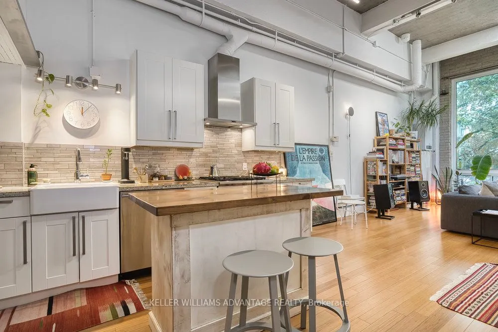 264 Seaton Street, #206