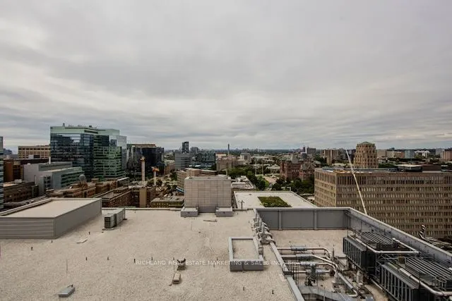 832 Bay Street, #2101