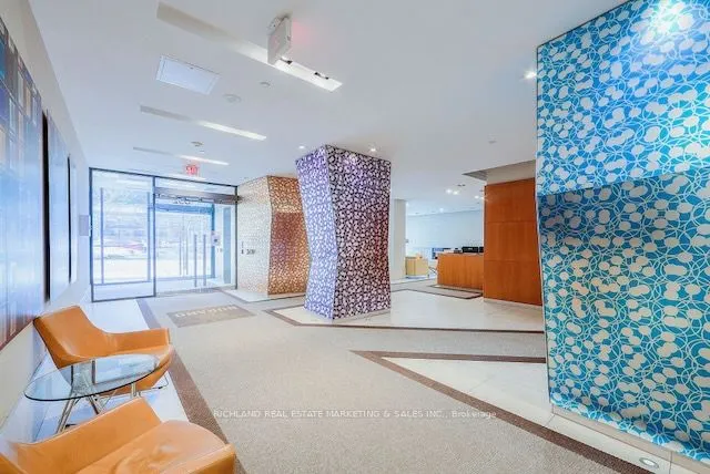 832 Bay Street, #2101