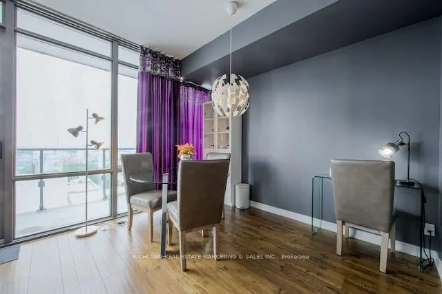 832 Bay Street, #2101