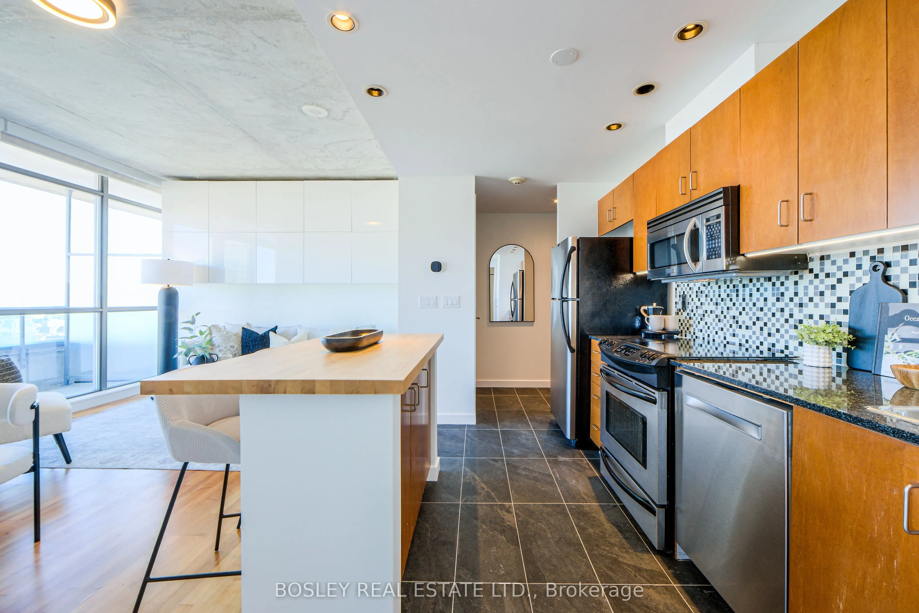 281 Mutual Street, #2507