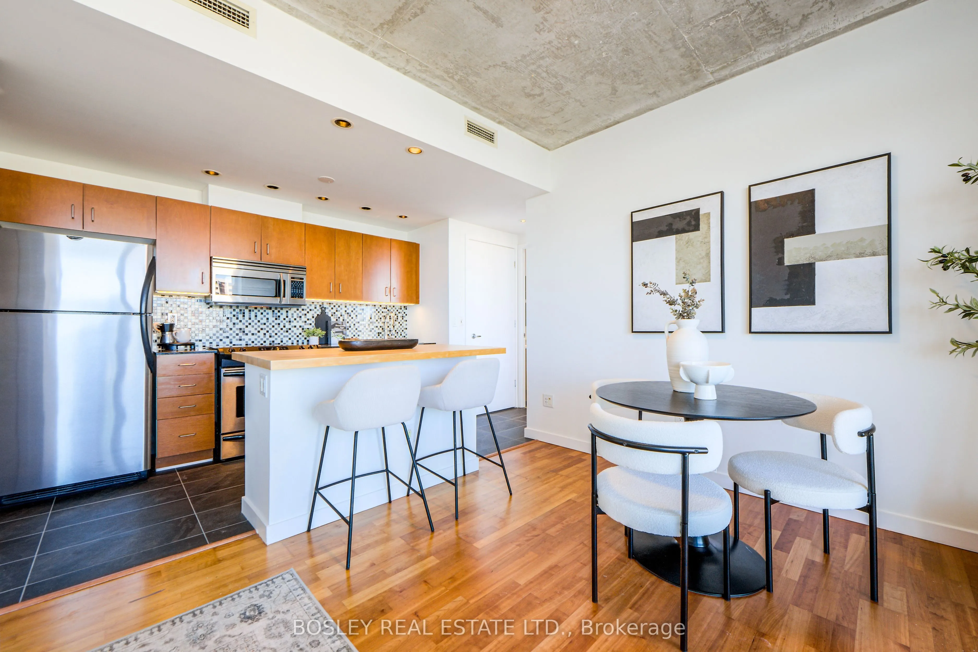 281 Mutual Street, #2507