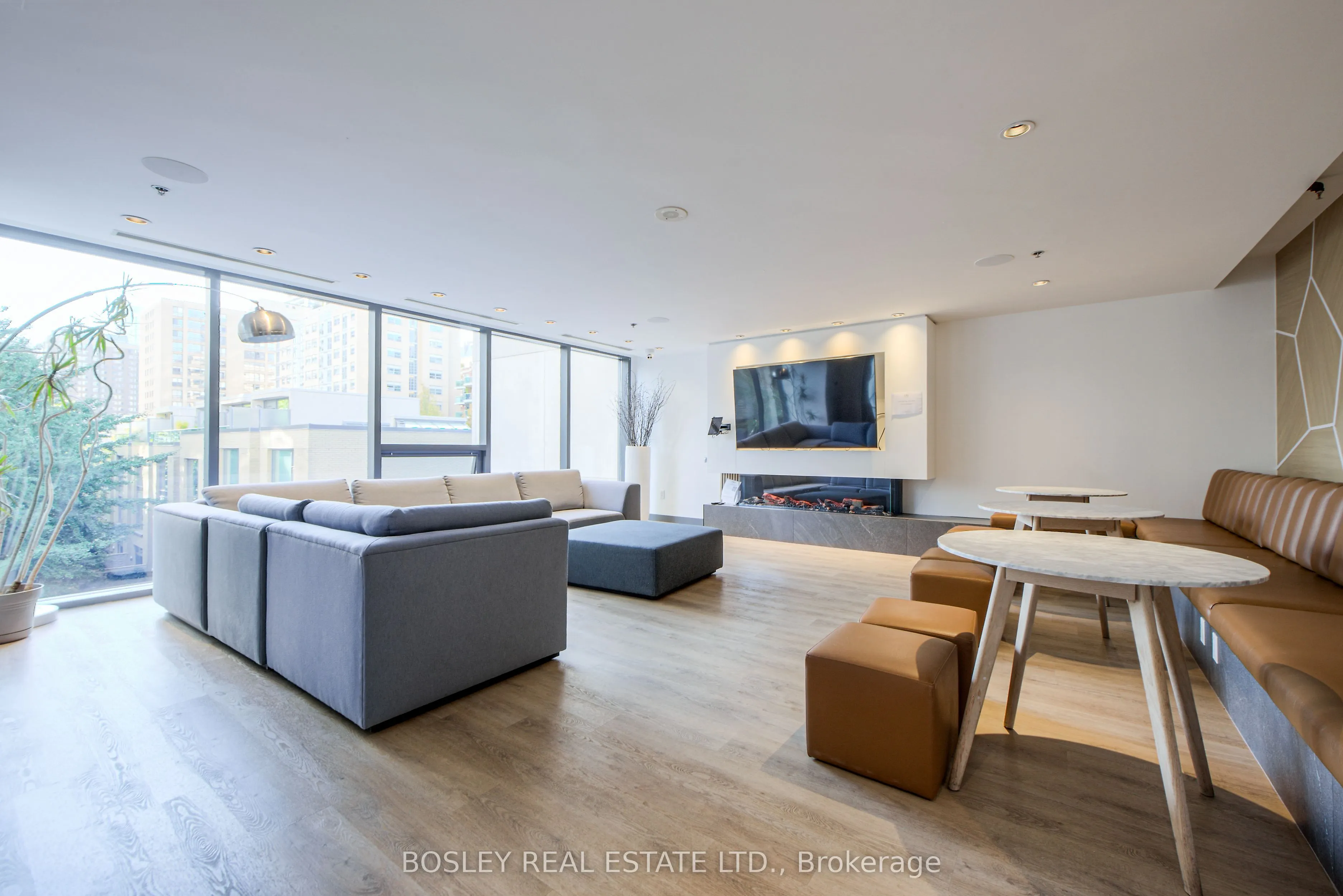 281 Mutual Street, #2507