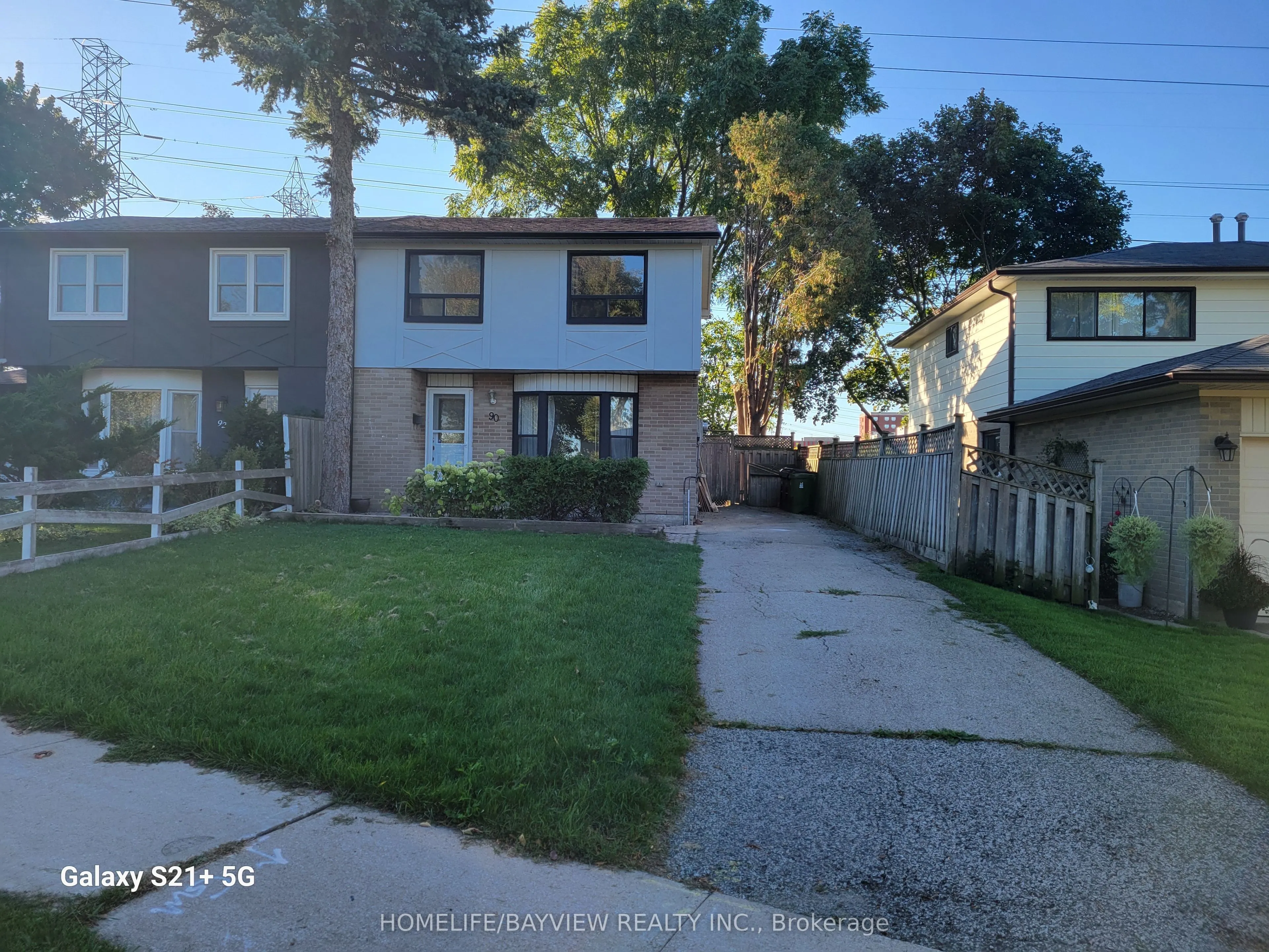90 Sexton Crescent