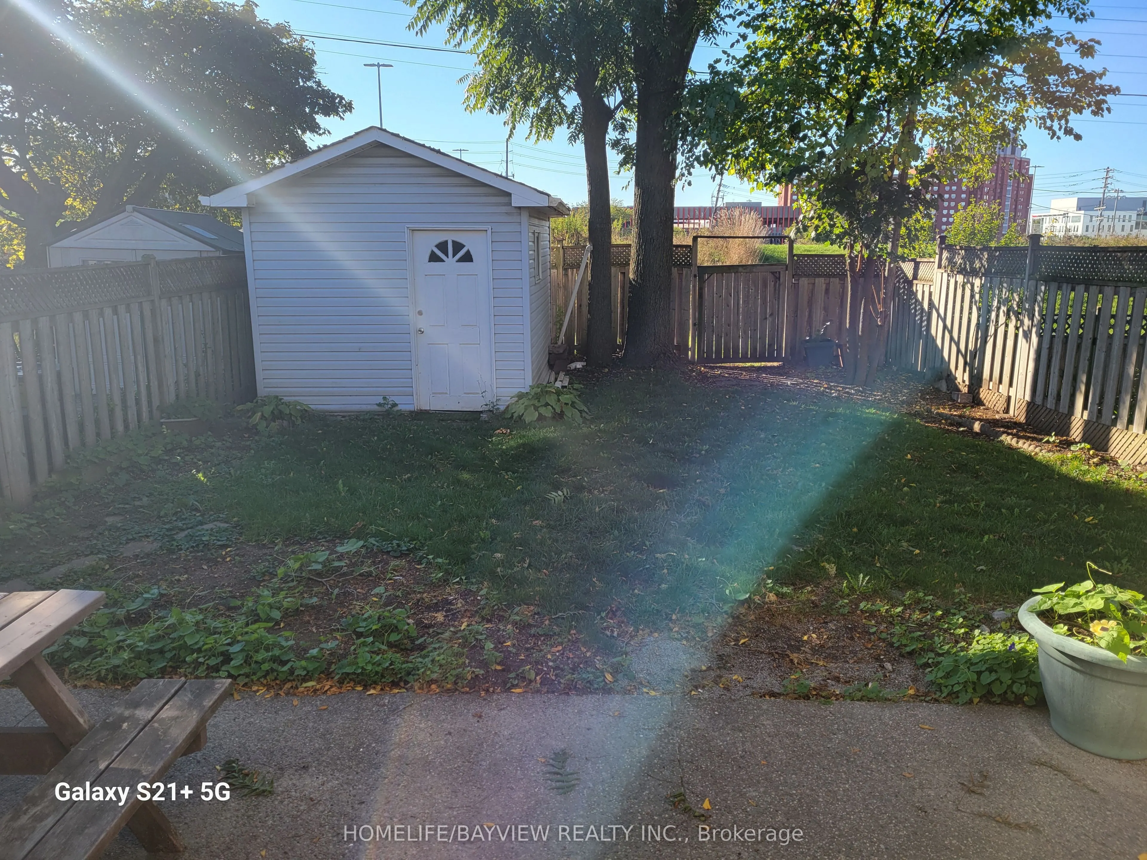 90 Sexton Crescent
