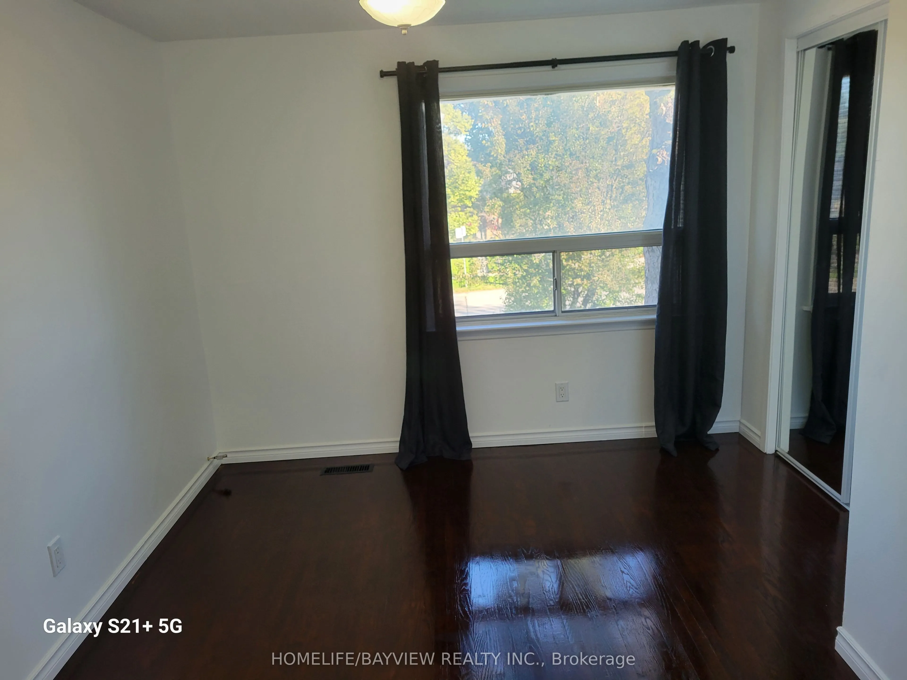 90 Sexton Crescent