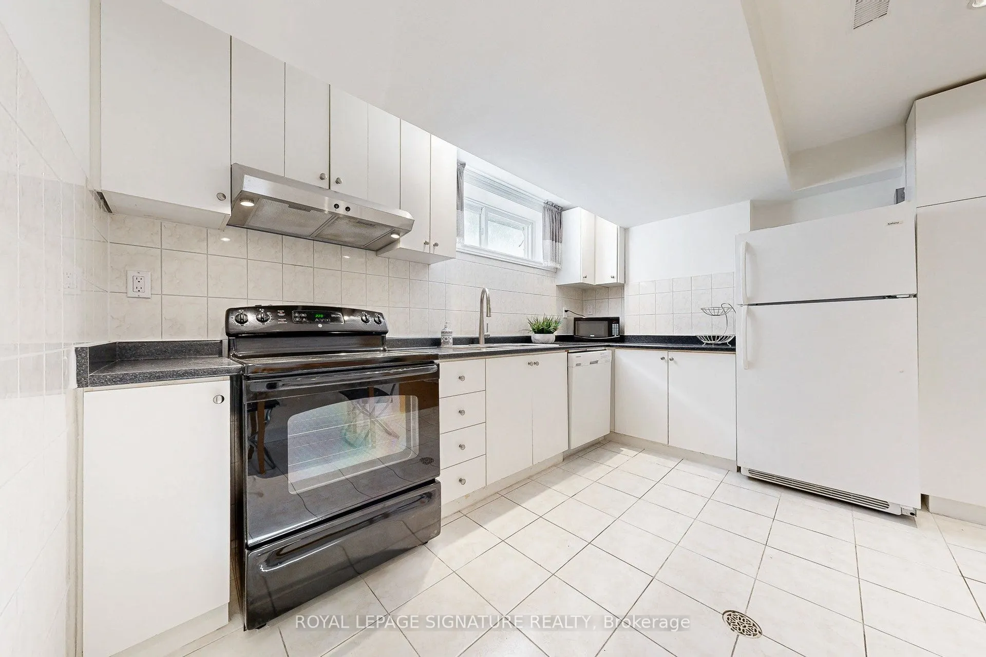 45 Caronport Crescent