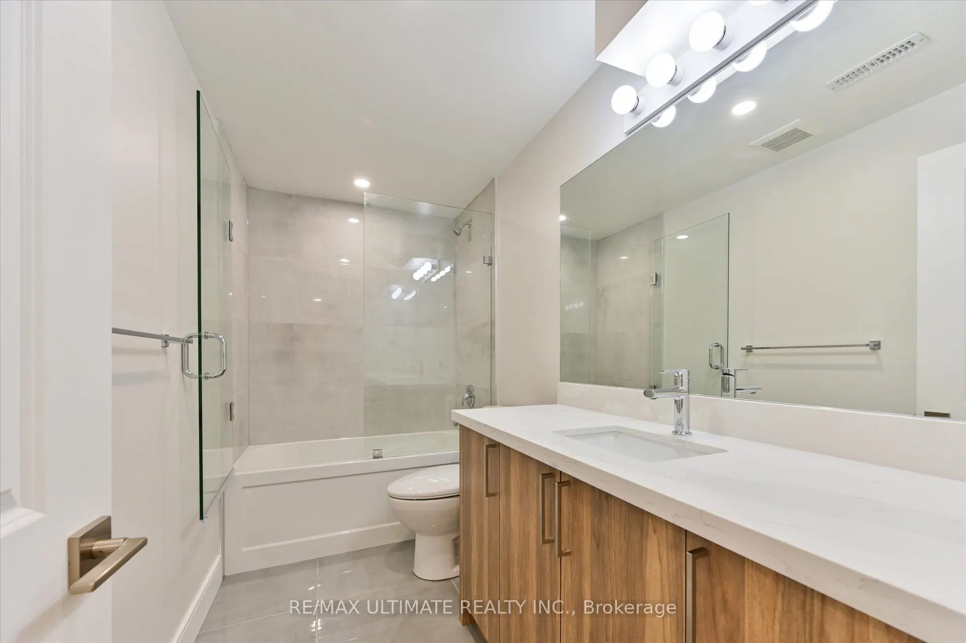 1205 College Street, #Apt 1