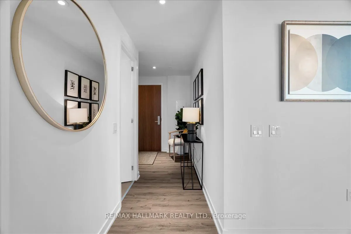 15 Queens Quay E, #311