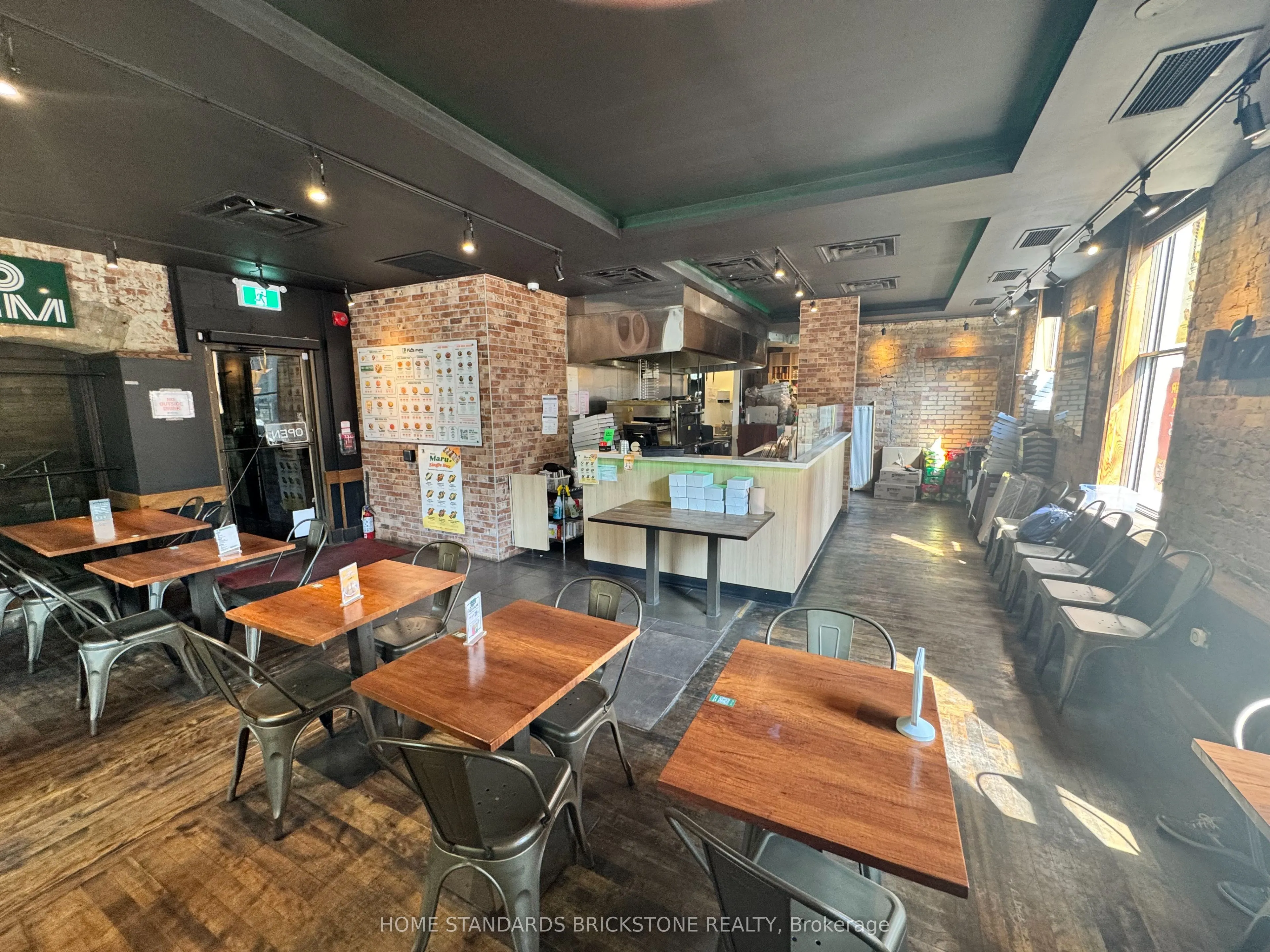 66 Gerrard Street E, #100