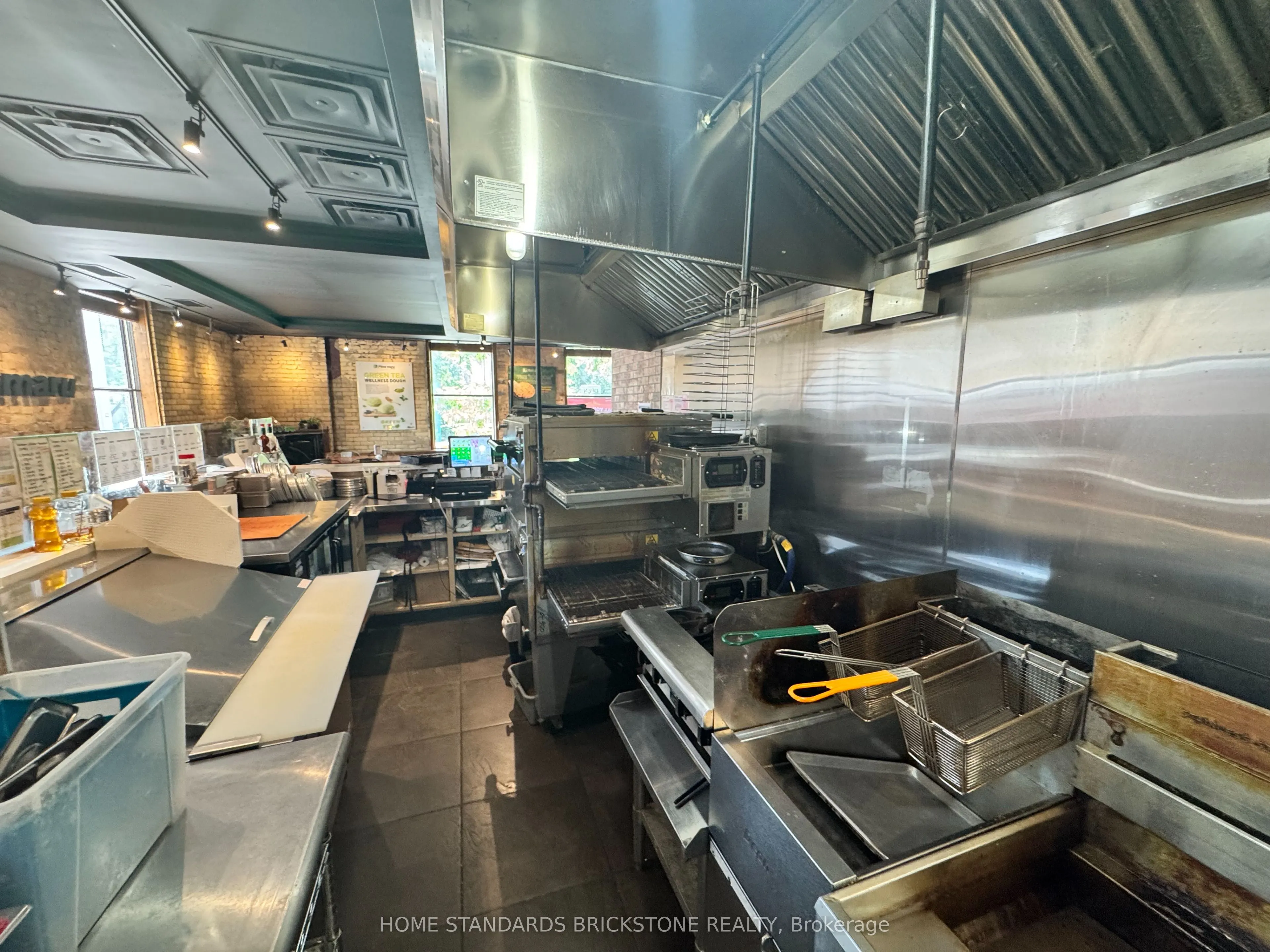 66 Gerrard Street E, #100