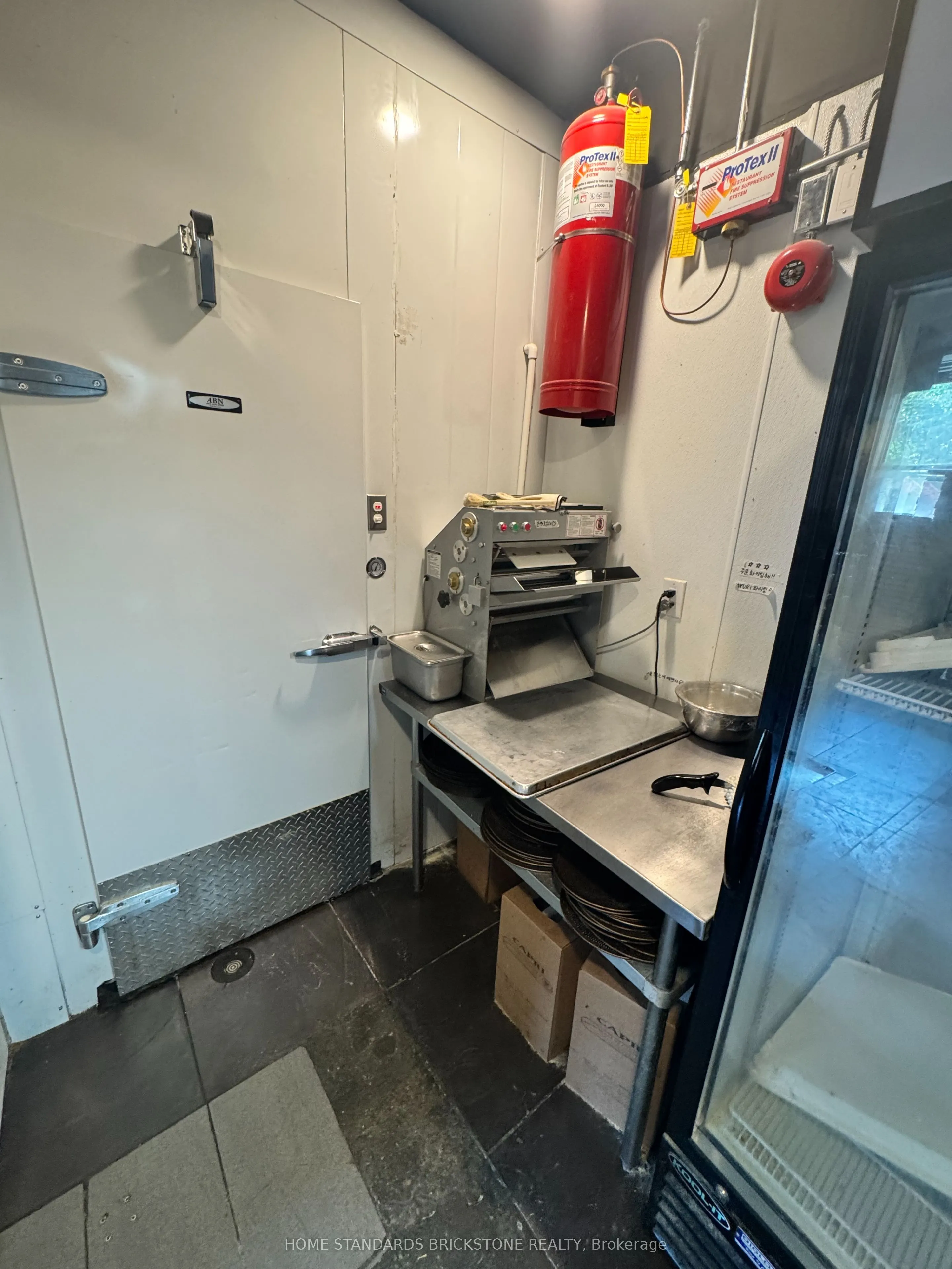66 Gerrard Street E, #100