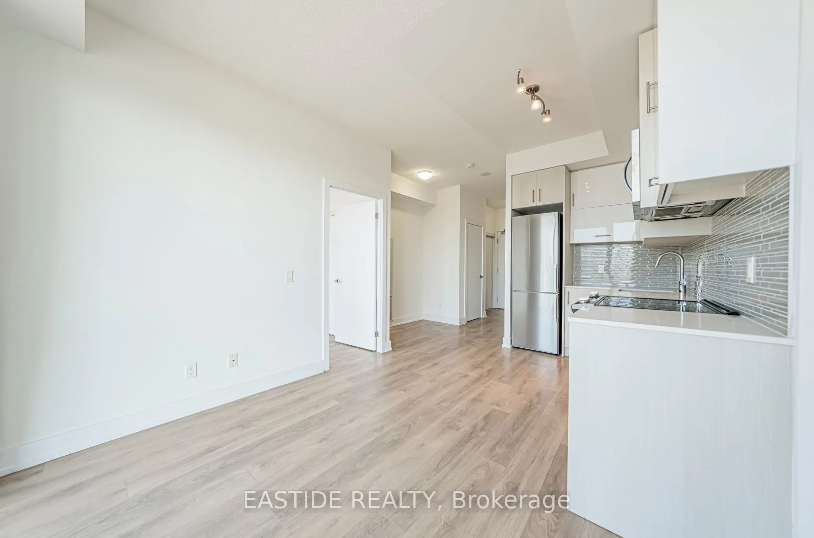 150 Fairview Mall Drive, #1201