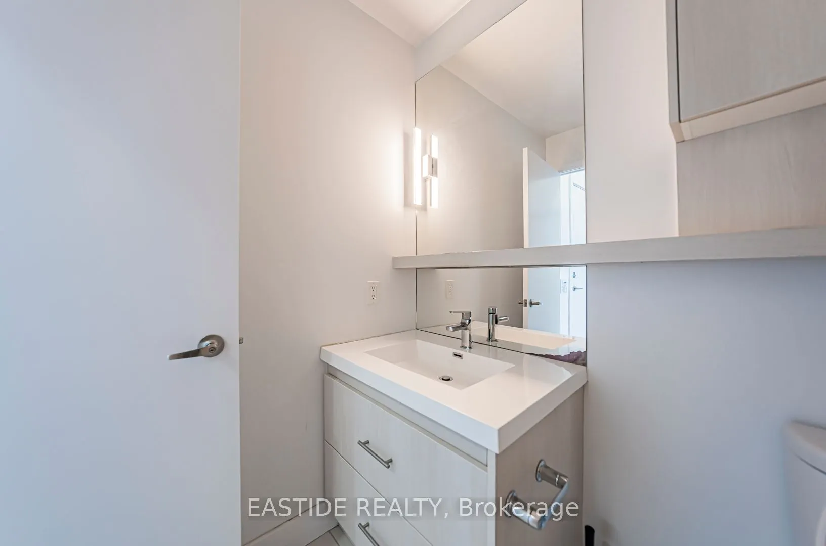 150 Fairview Mall Drive, #1201