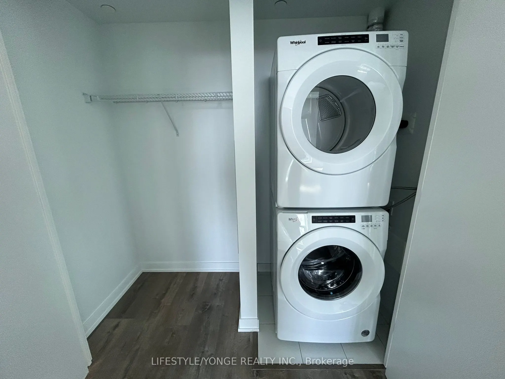327 King Street W, #1702