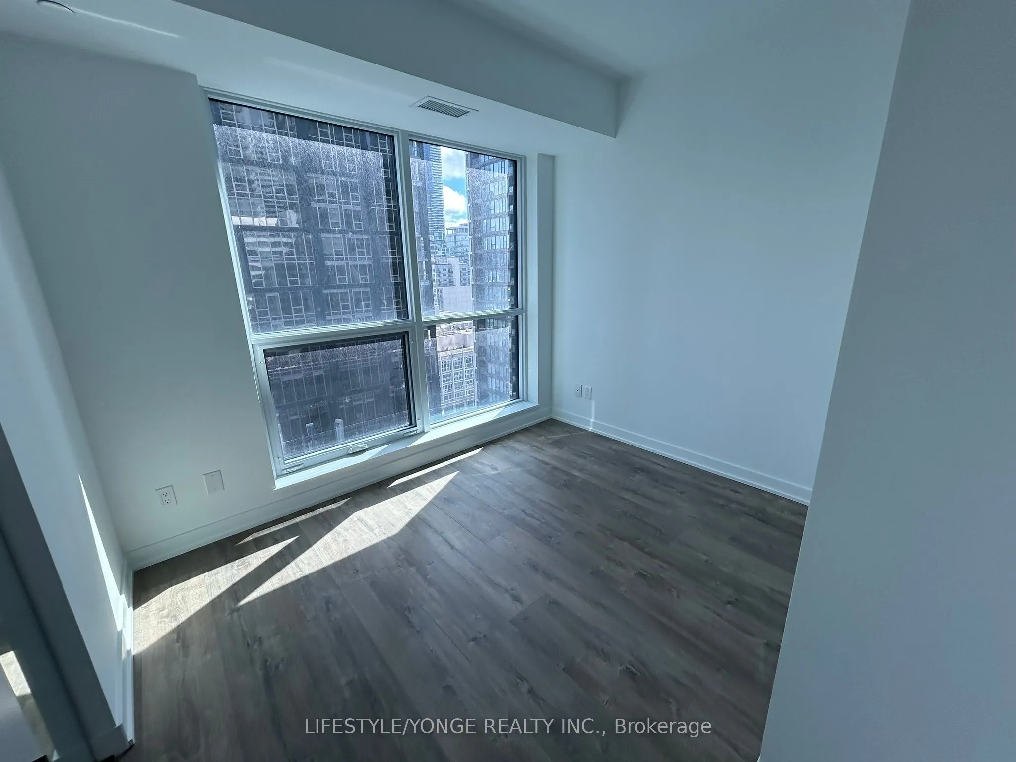 327 King Street W, #1702