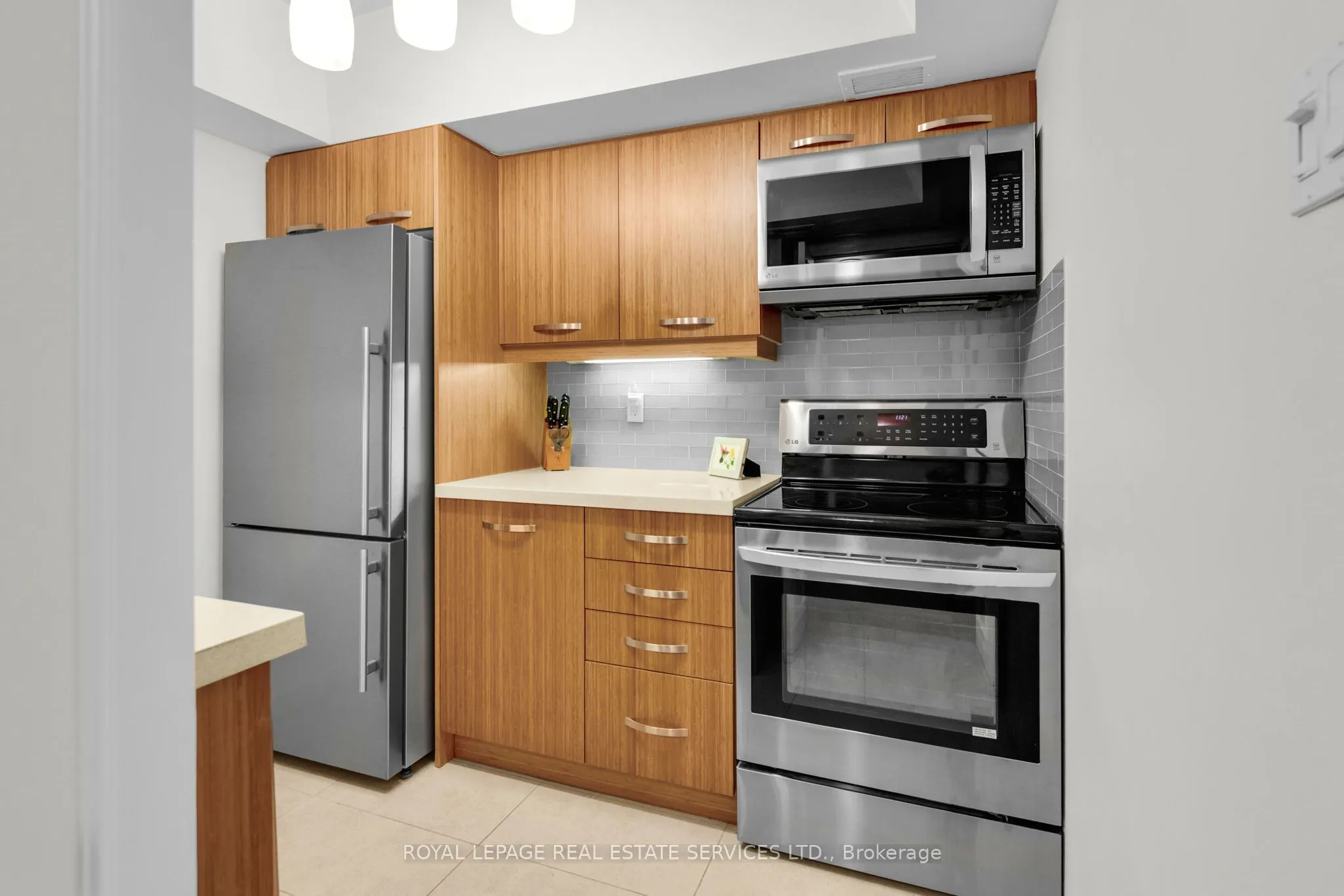 61 St Clair Avenue W, #205