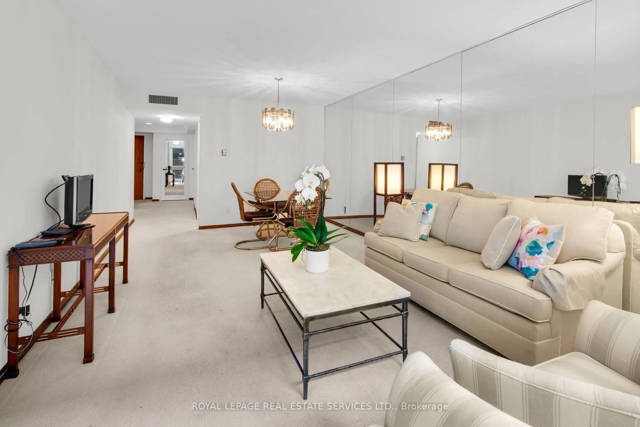 61 St Clair Avenue W, #205