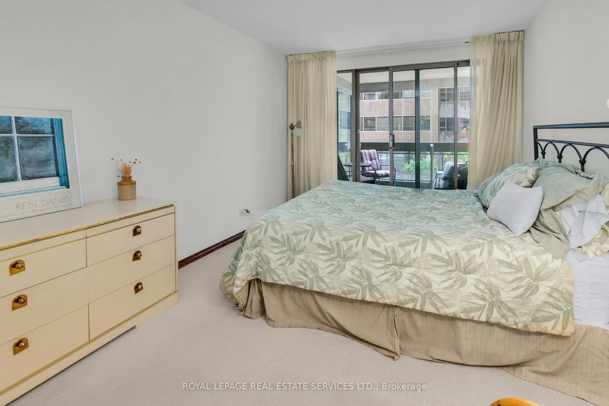 61 St Clair Avenue W, #205