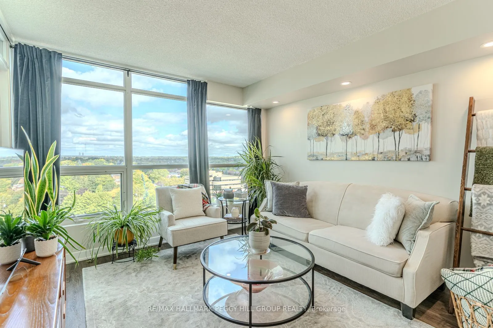 15 Singer Court, #1106