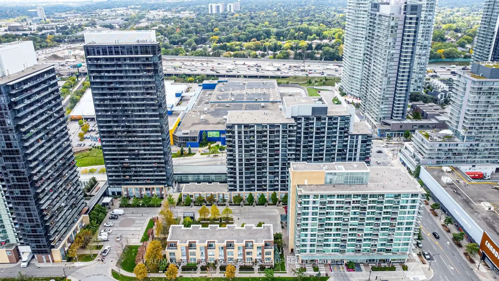 15 Singer Court, #1106