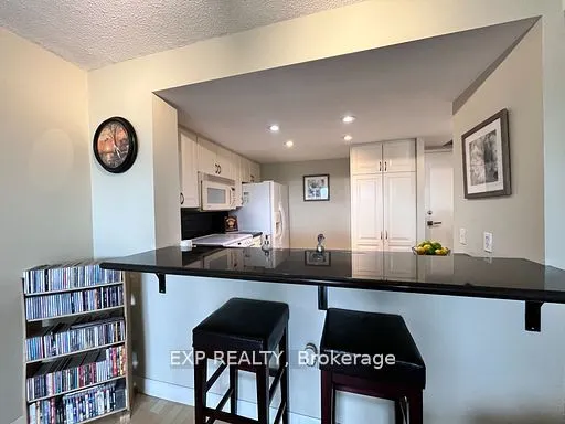 725 King Street W, #705