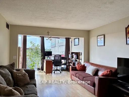 725 King Street W, #705