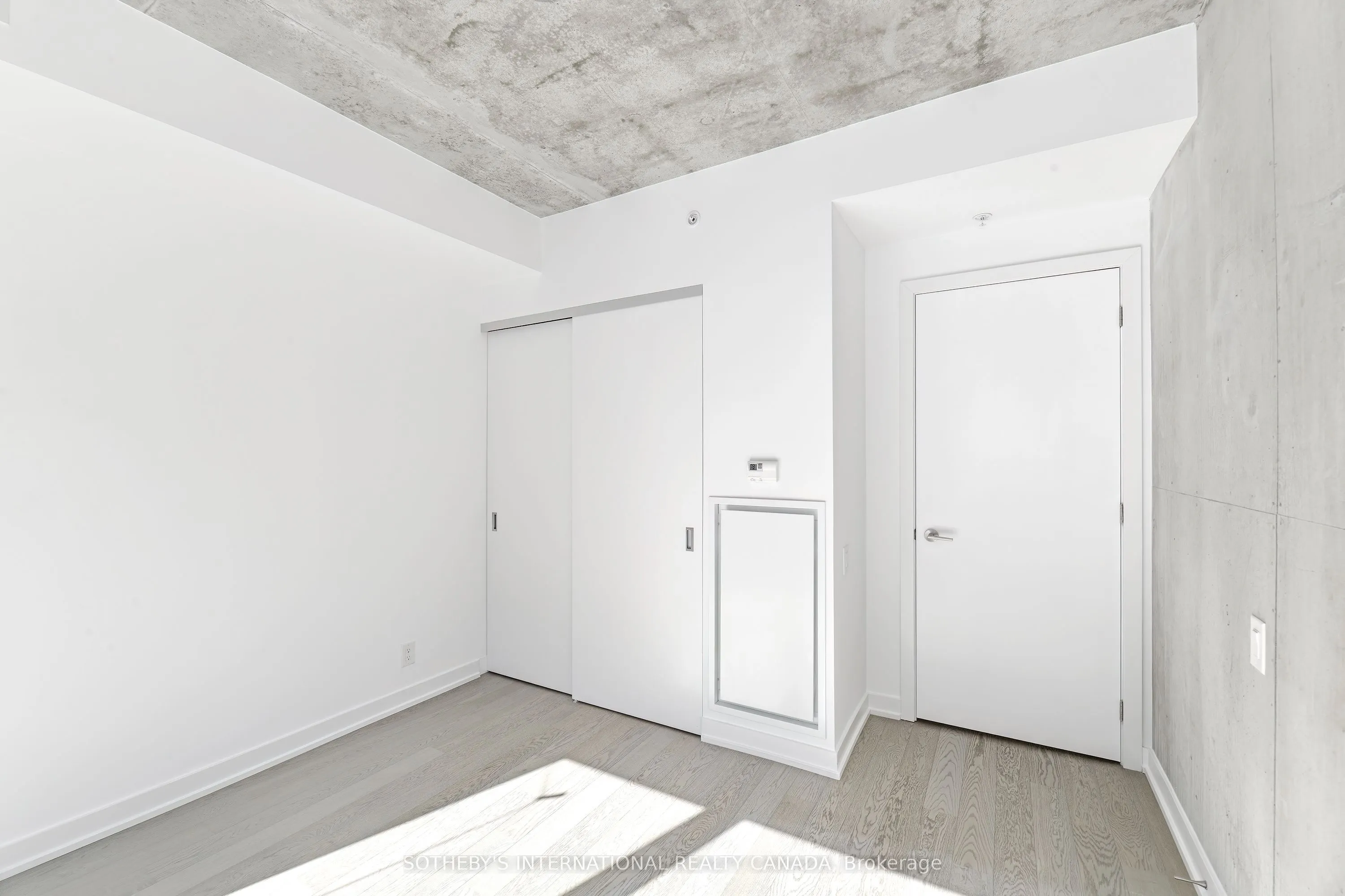 39 Brant Street, #413
