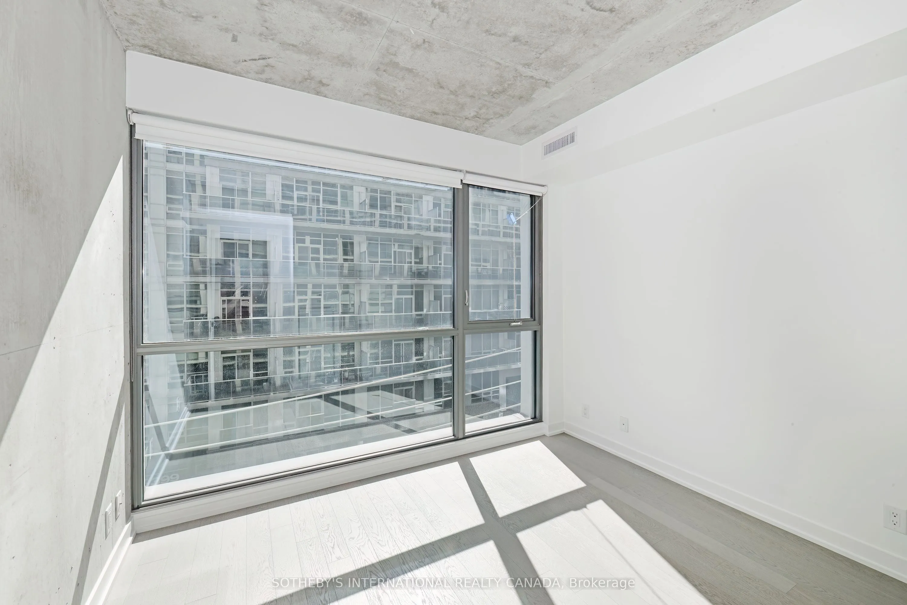 39 Brant Street, #413