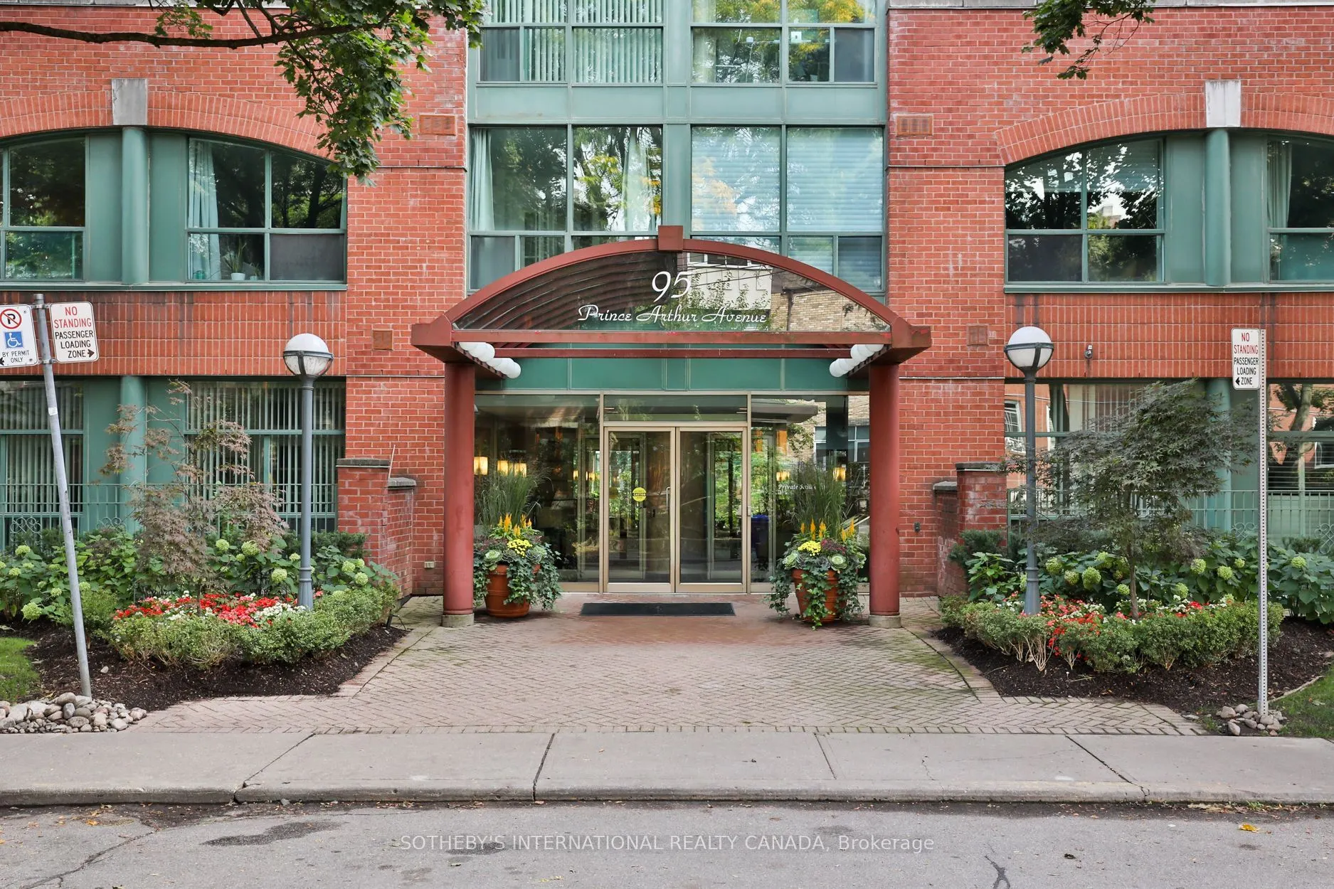 95 Prince Arthur Drive, #723
