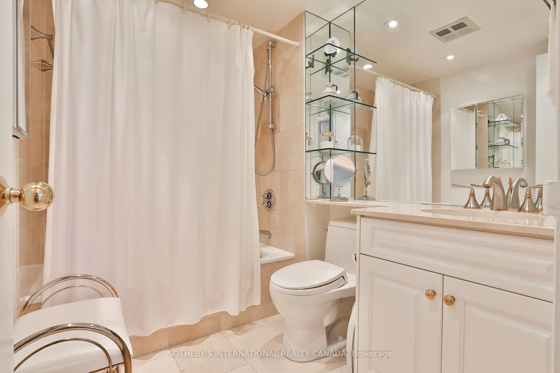 95 Prince Arthur Drive, #723