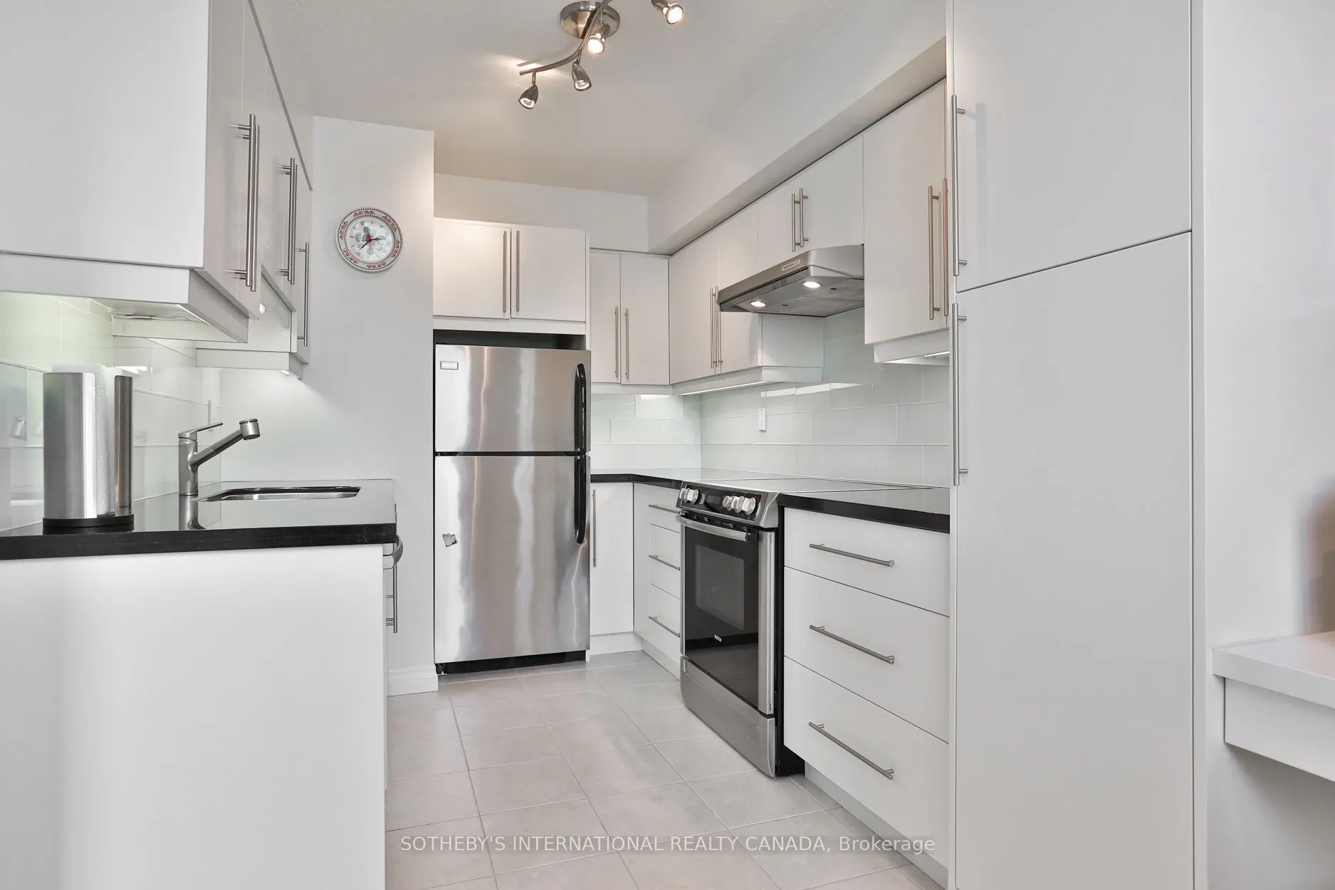 95 Prince Arthur Drive, #723