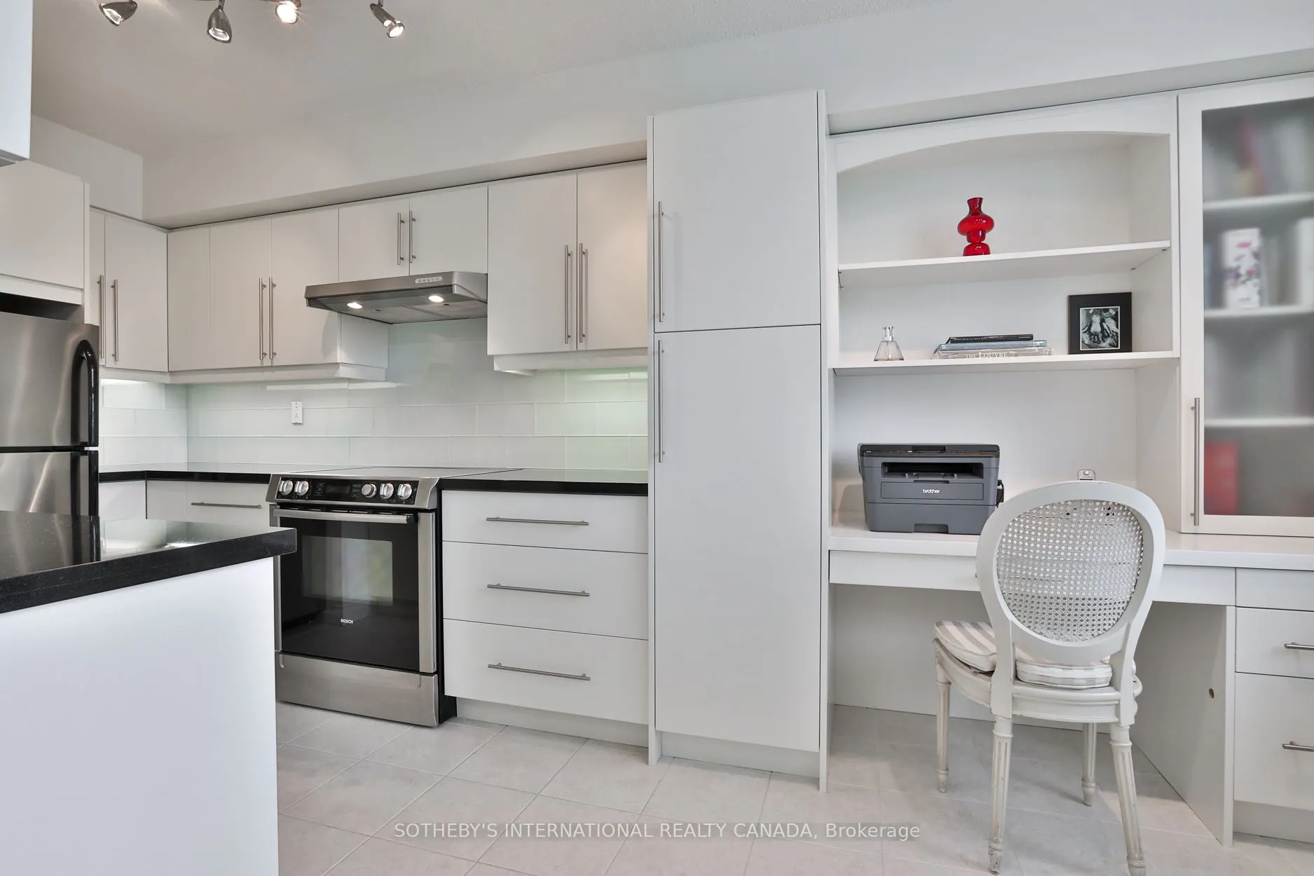 95 Prince Arthur Drive, #723