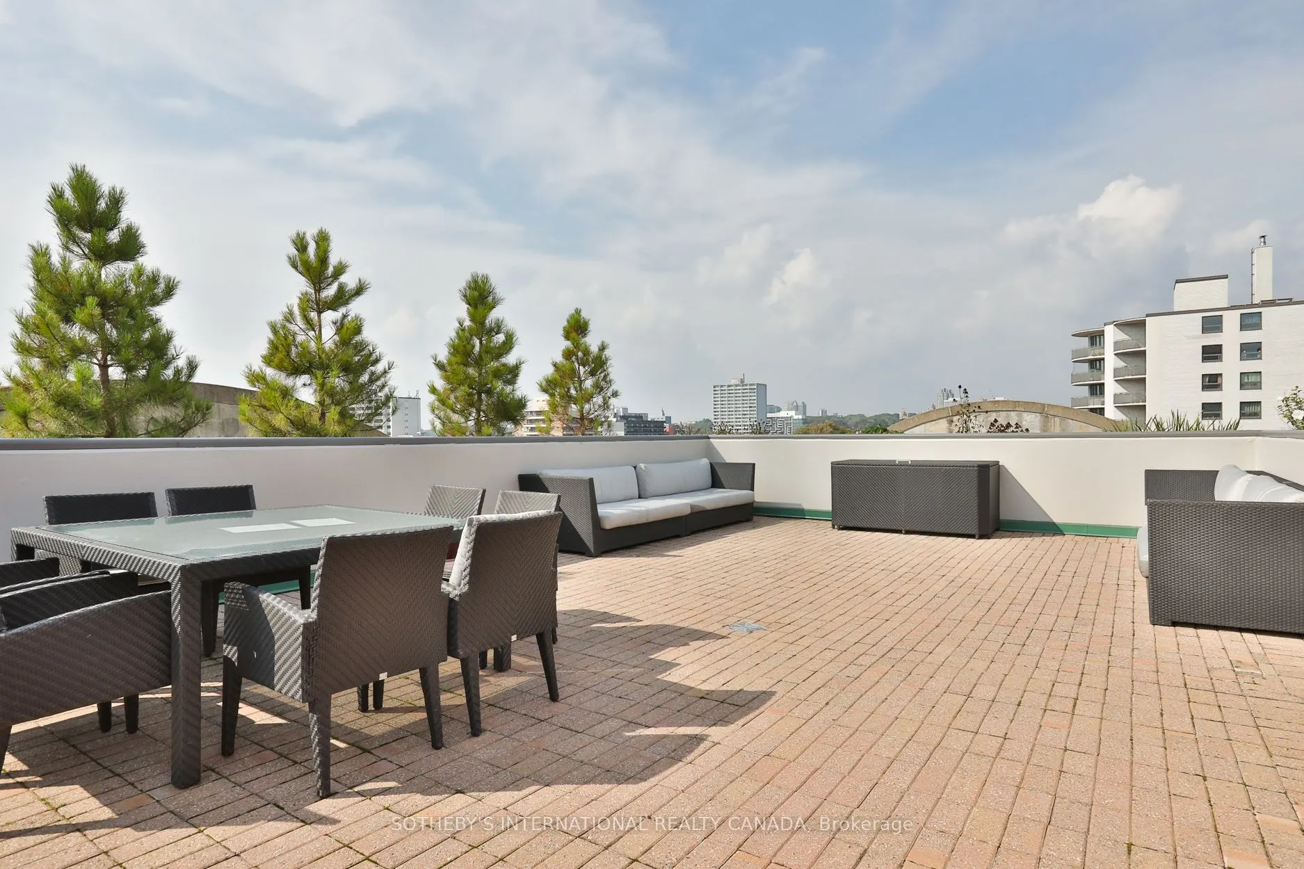 95 Prince Arthur Drive, #723