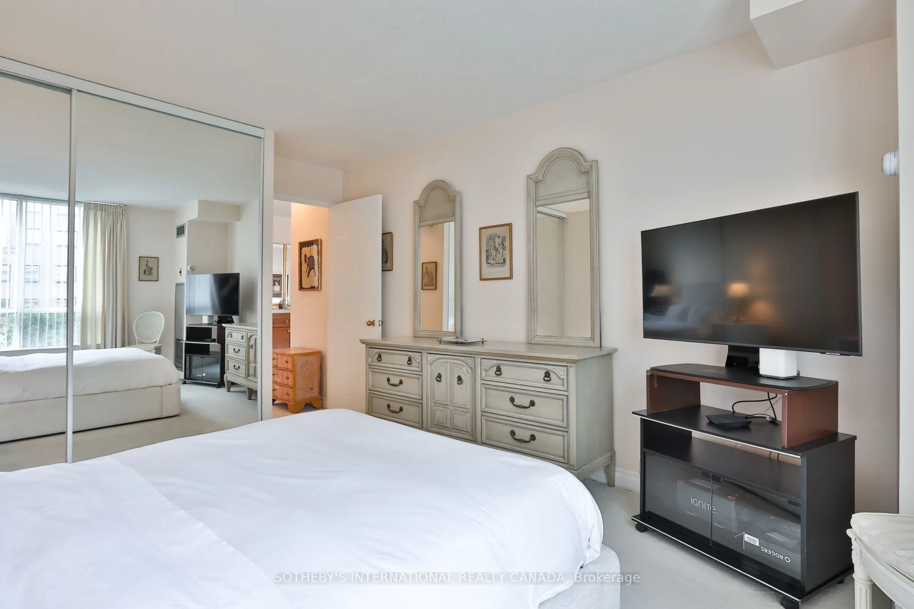 95 Prince Arthur Drive, #723